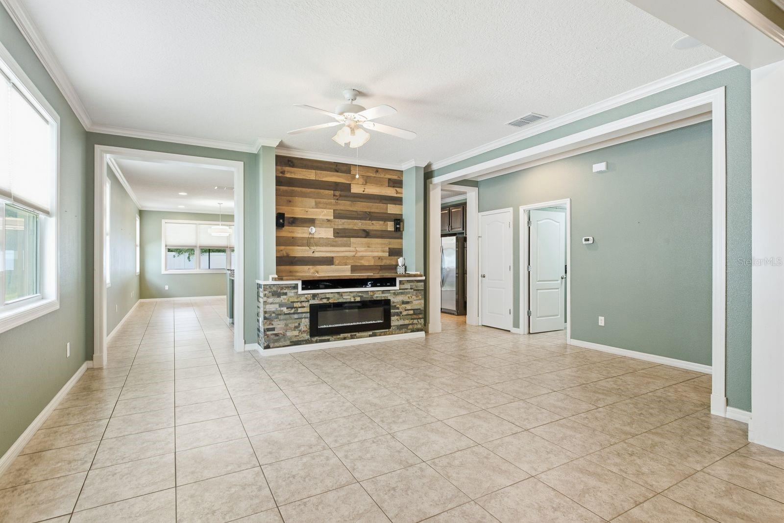 TB8553751 Property Photo 4
