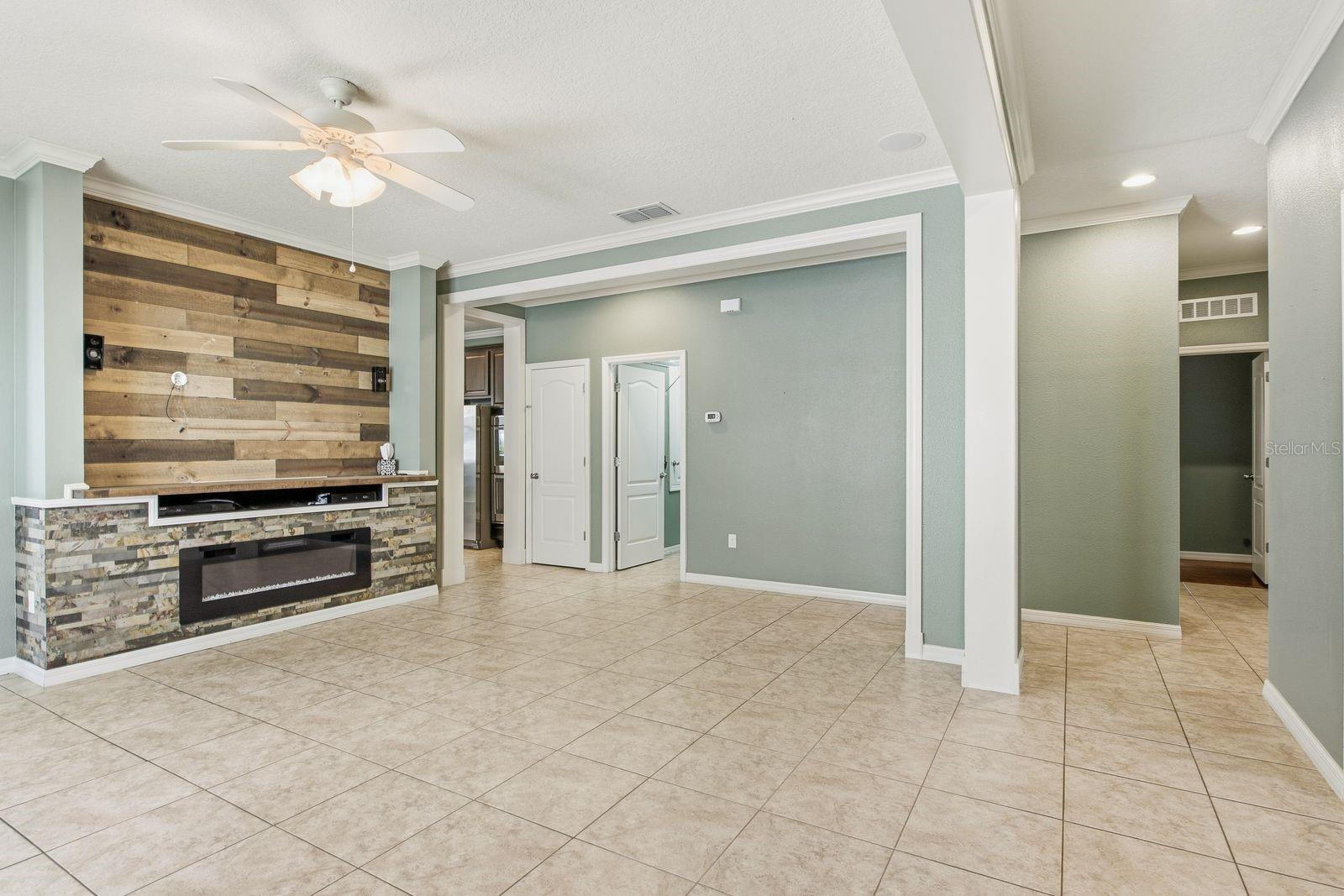 TB8553751 Property Photo 5