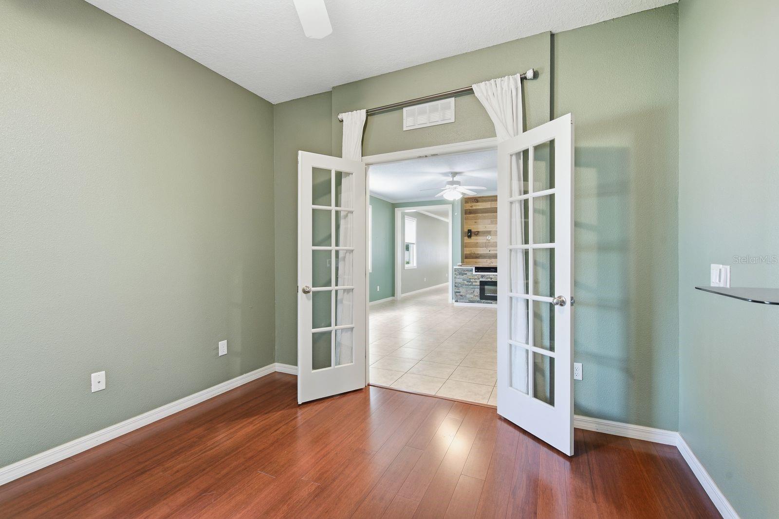 TB8553751 Property Photo 10