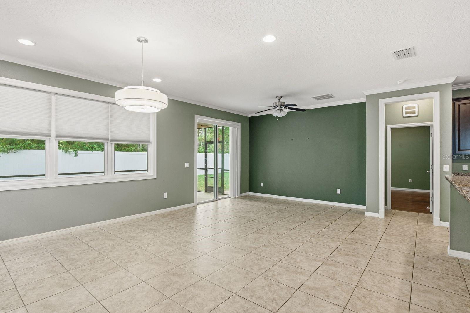 TB8553751 Property Photo 11