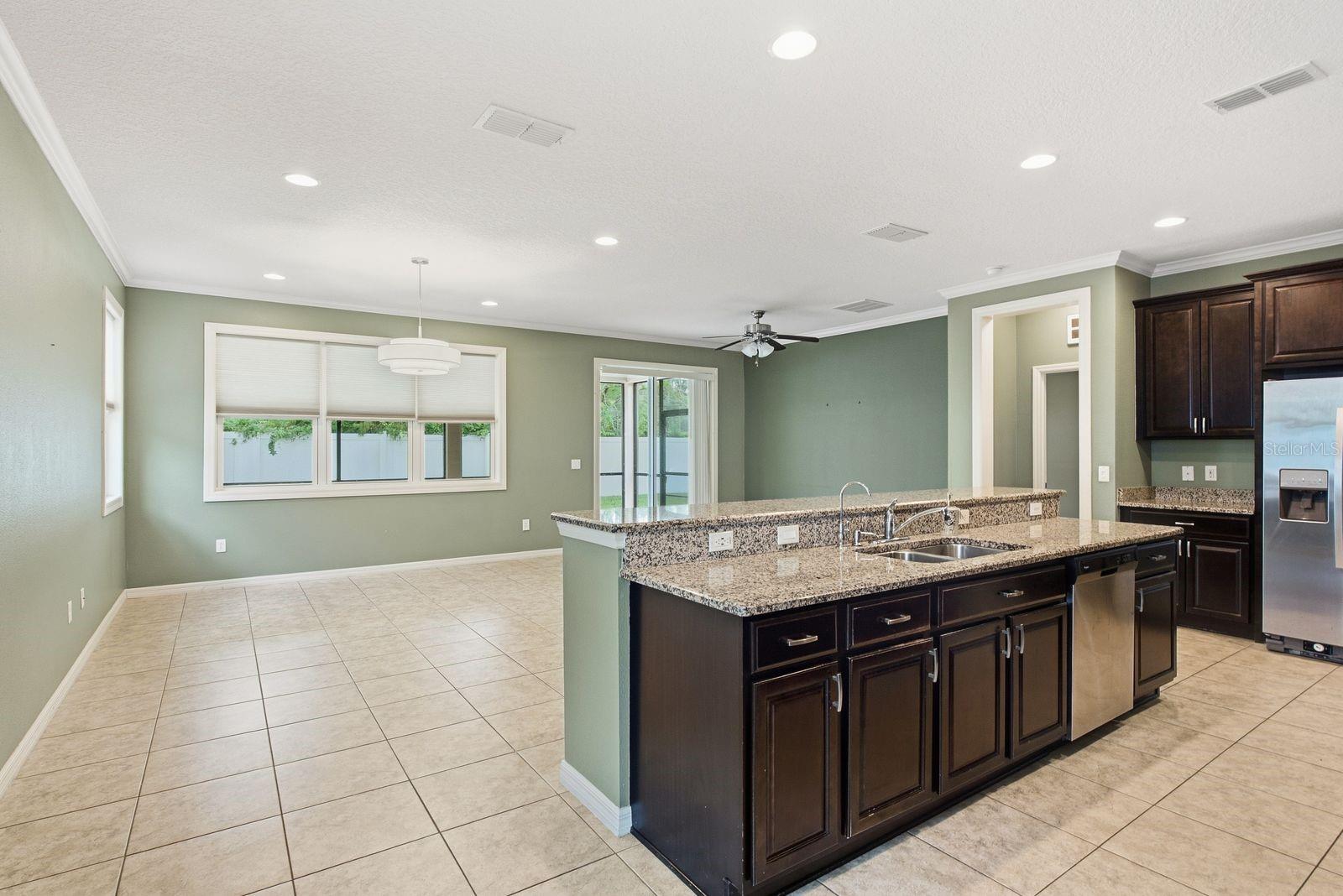 TB8553751 Property Photo 20