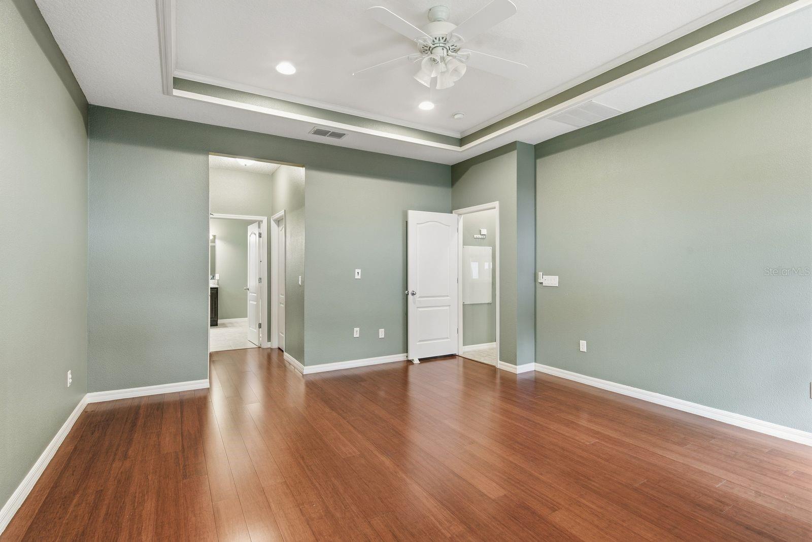 TB8553751 Property Photo 22