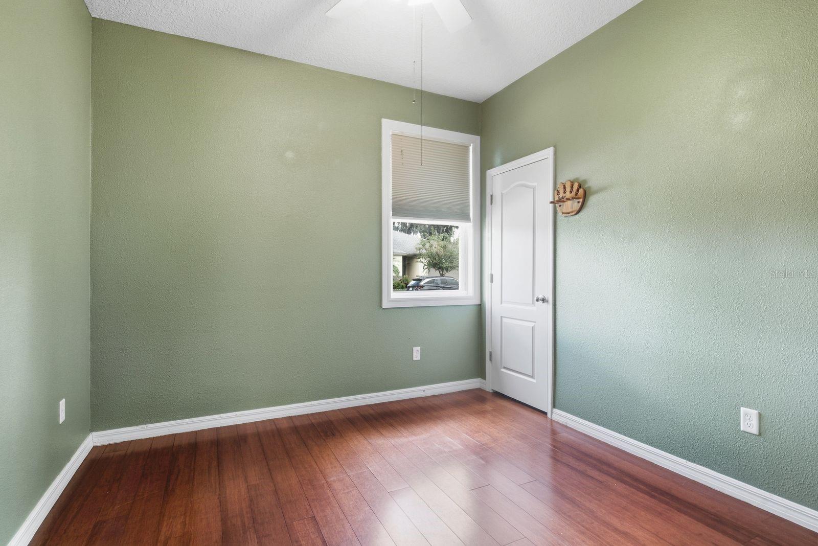 TB8553751 Property Photo 26