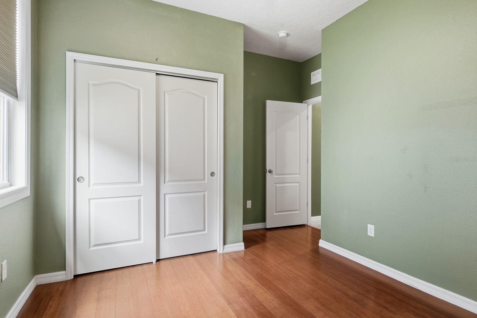 TB8553751 Property Photo 30