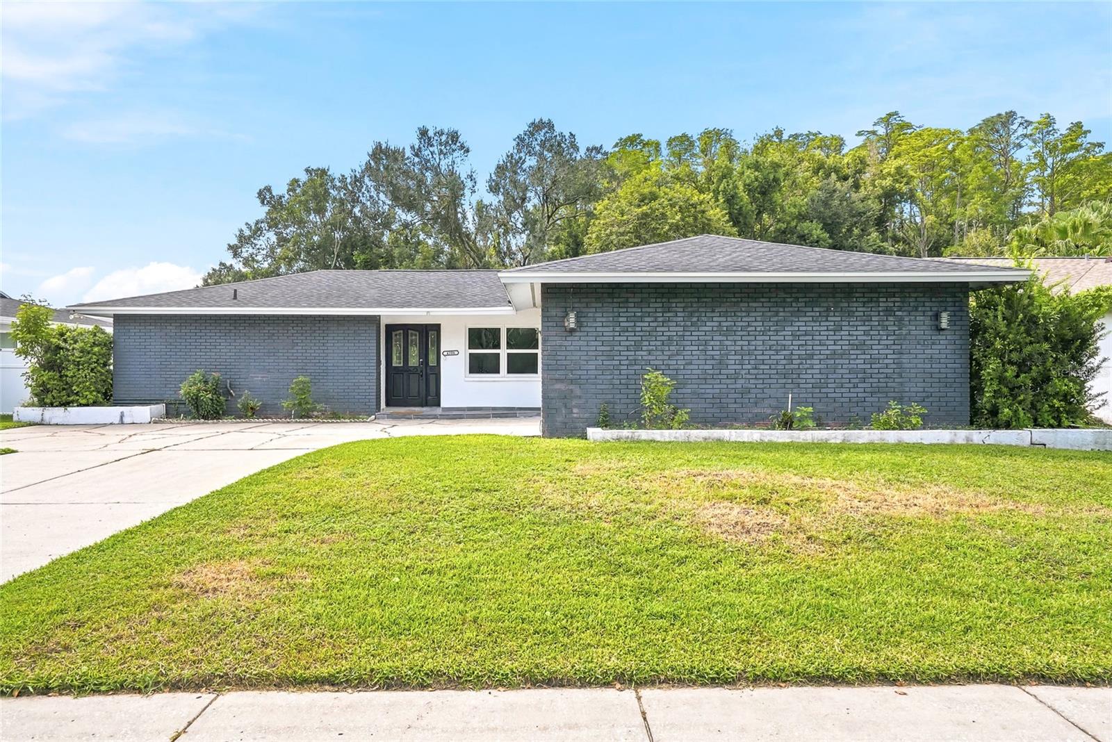 4206 Windtree Dr Property Photo 1