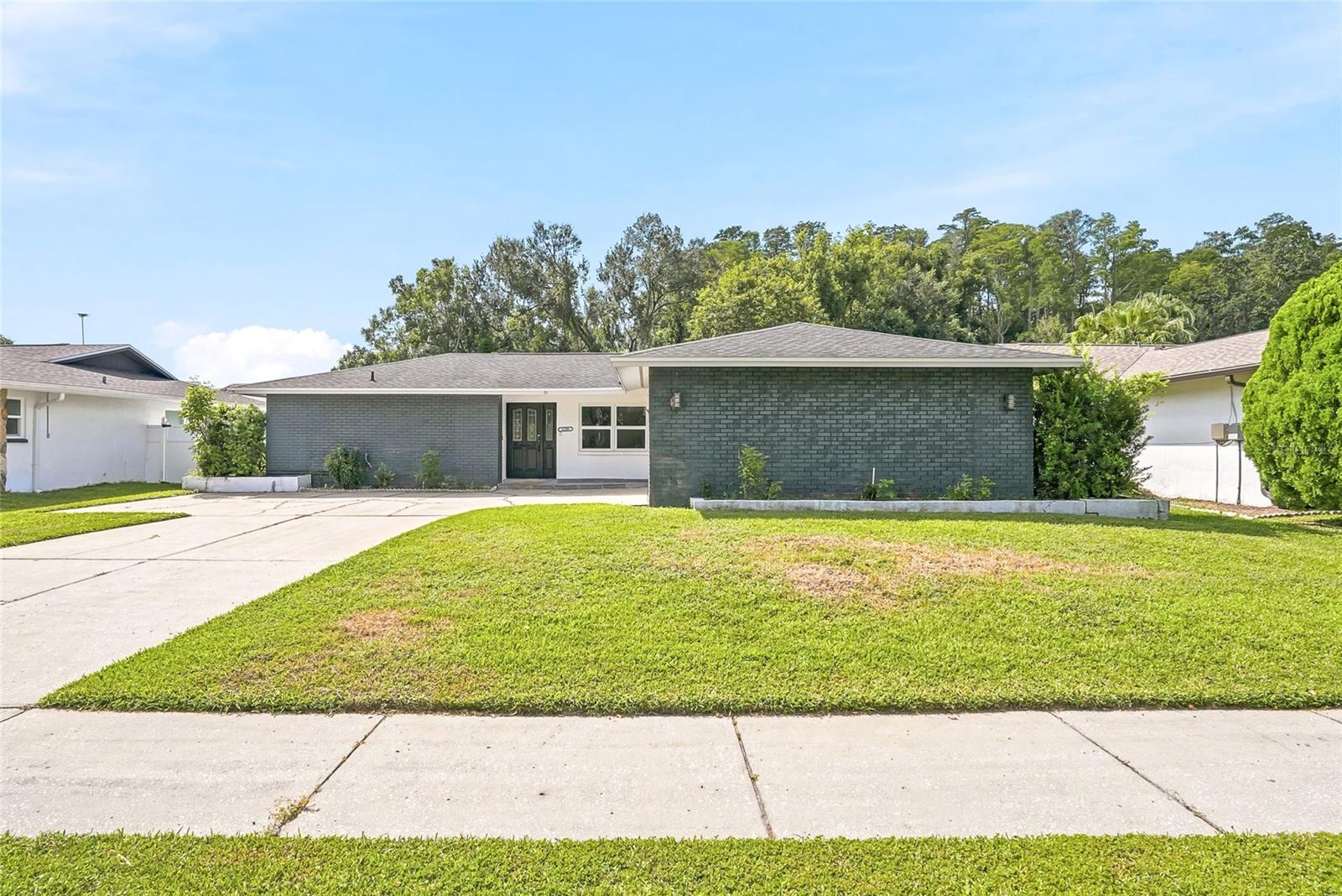 4206 Windtree Dr Property Photo 4
