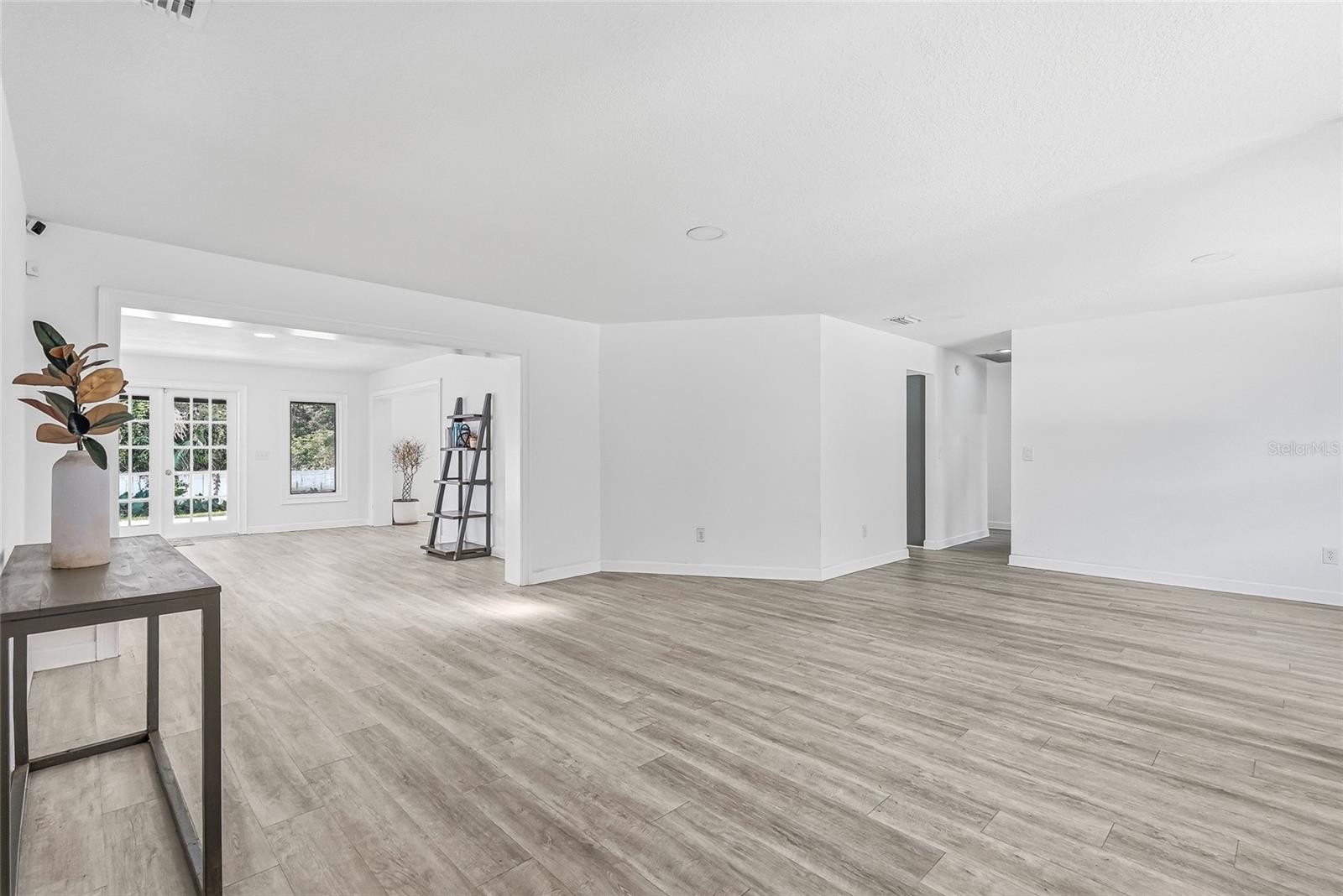 4206 Windtree Dr Property Photo 8