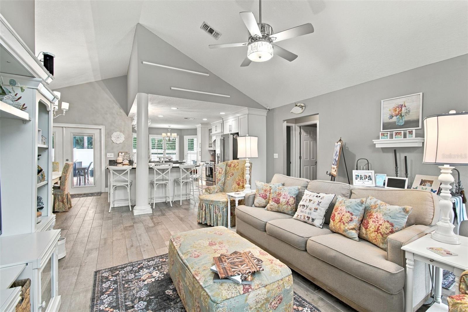7208 Hideaway Trl Property Photo 9