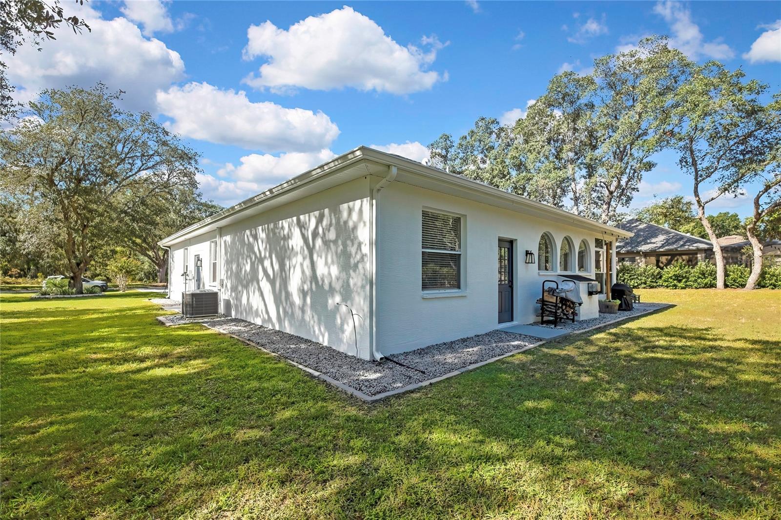 83 Oak Village Blvd S Property Photo 45