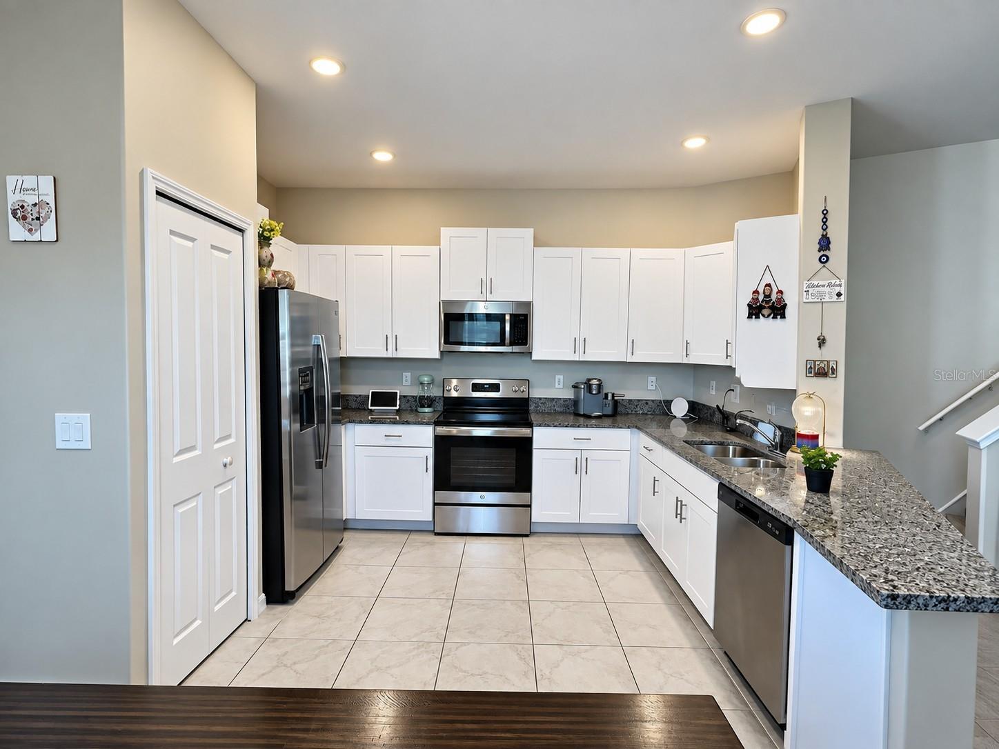 5111 Forum Blvd Property Photo 5
