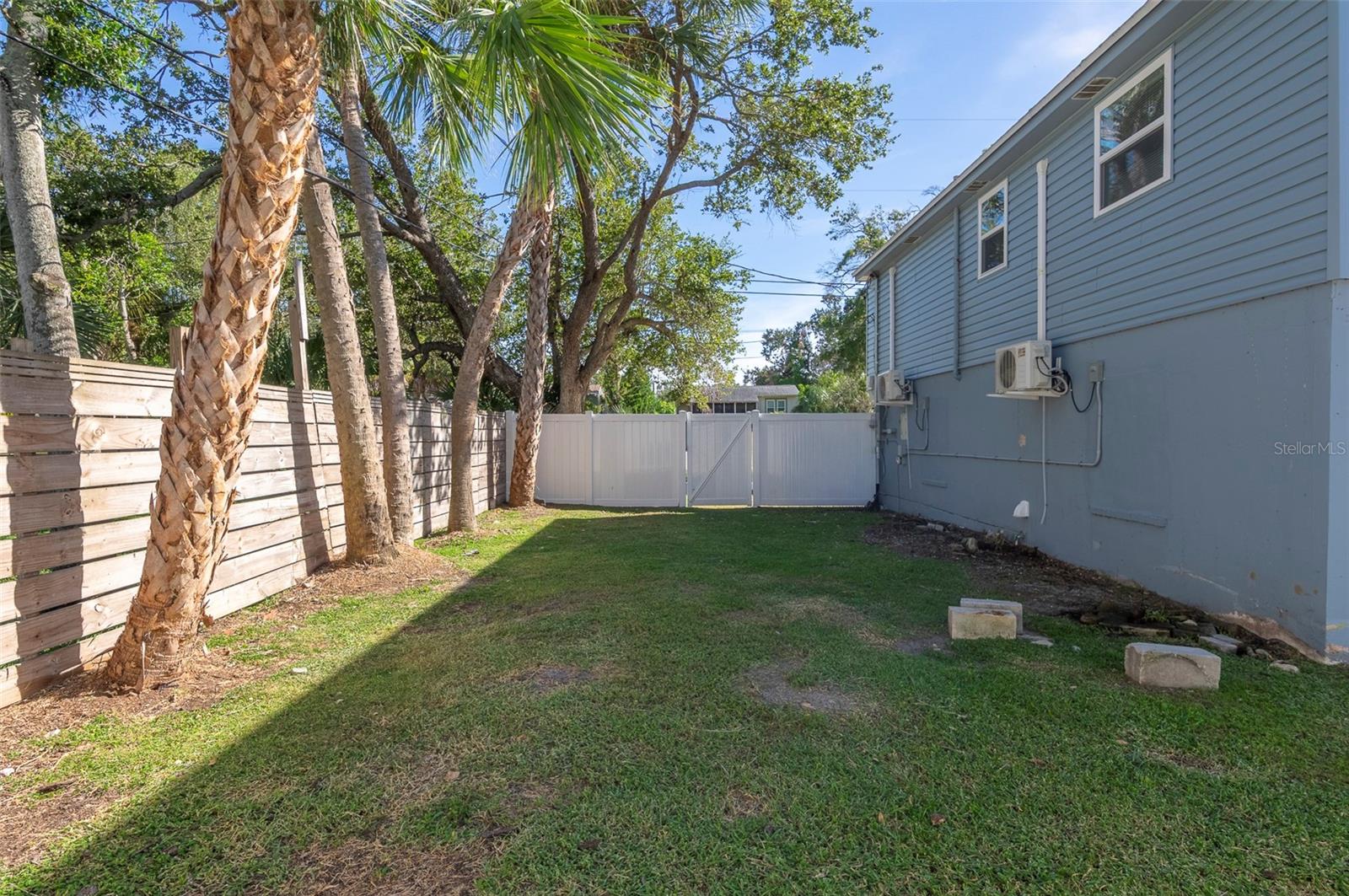 2230 E Harbor Dr S Property Photo 24