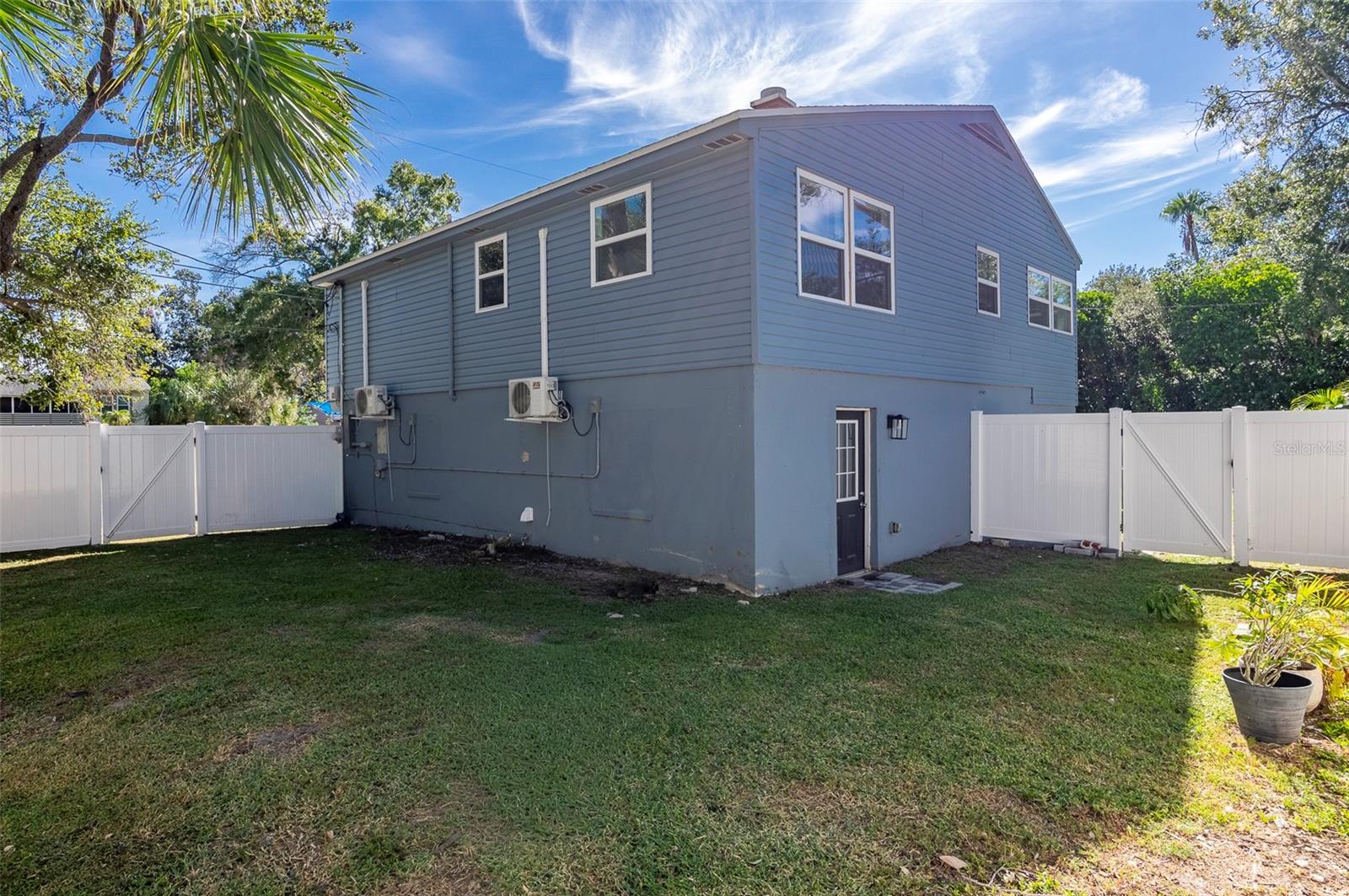 2230 E Harbor Dr S Property Photo 26