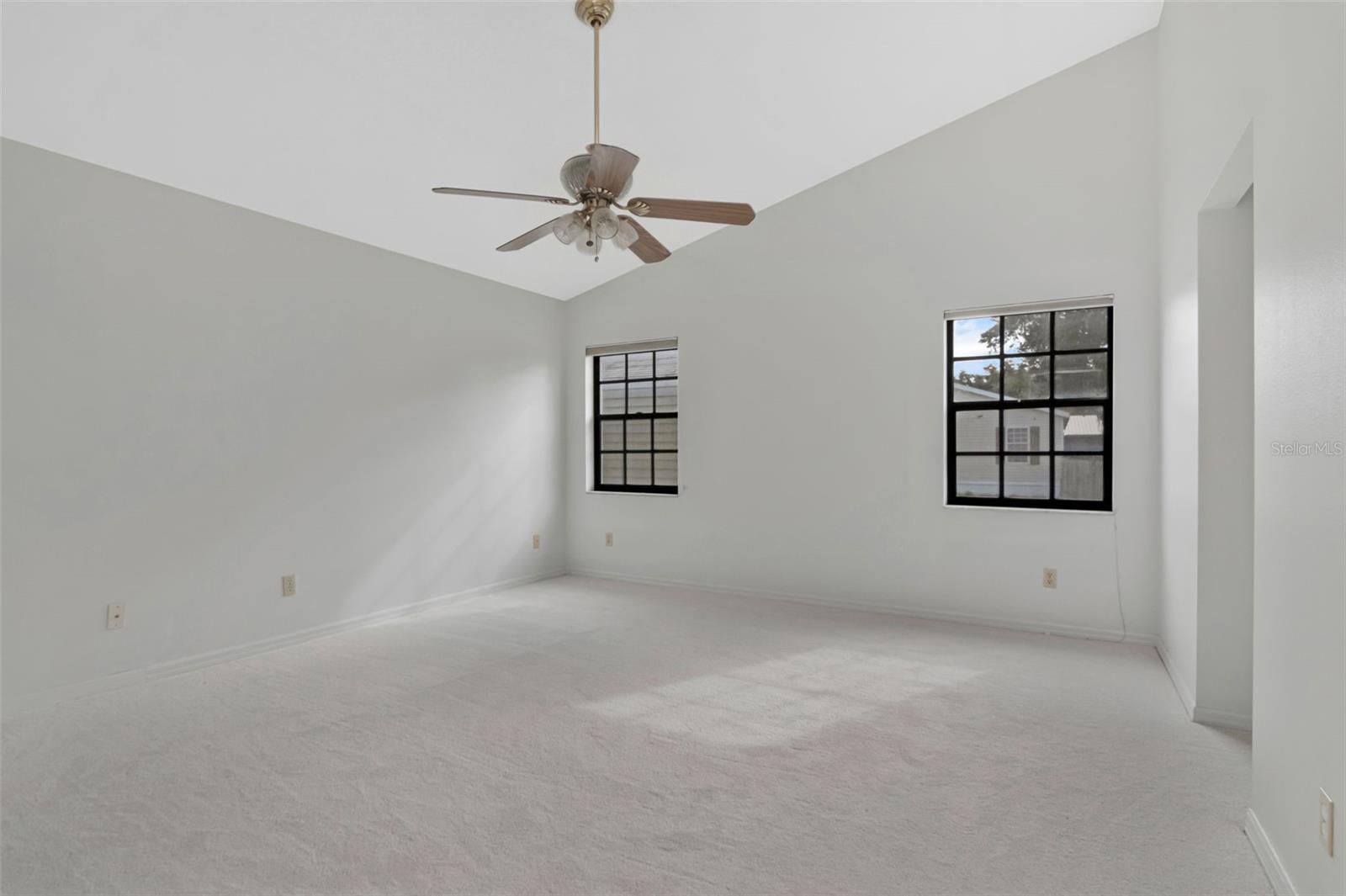 38118 Huff Dr Property Photo 16