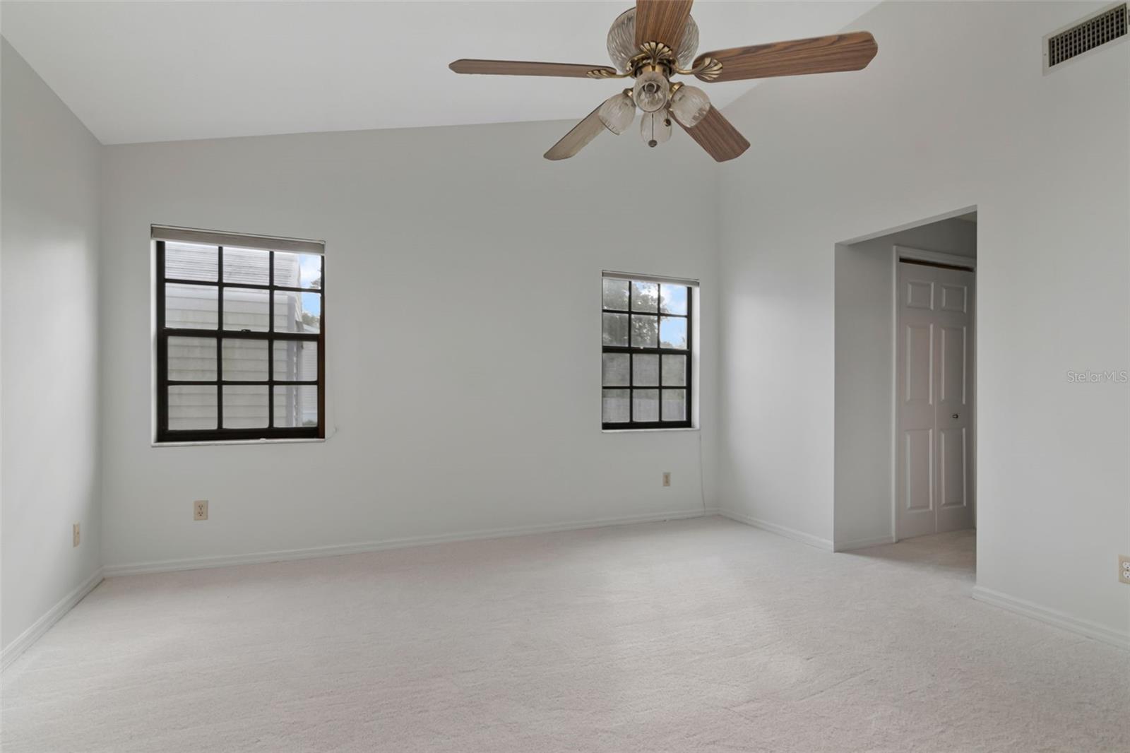 38118 Huff Dr Property Photo 17