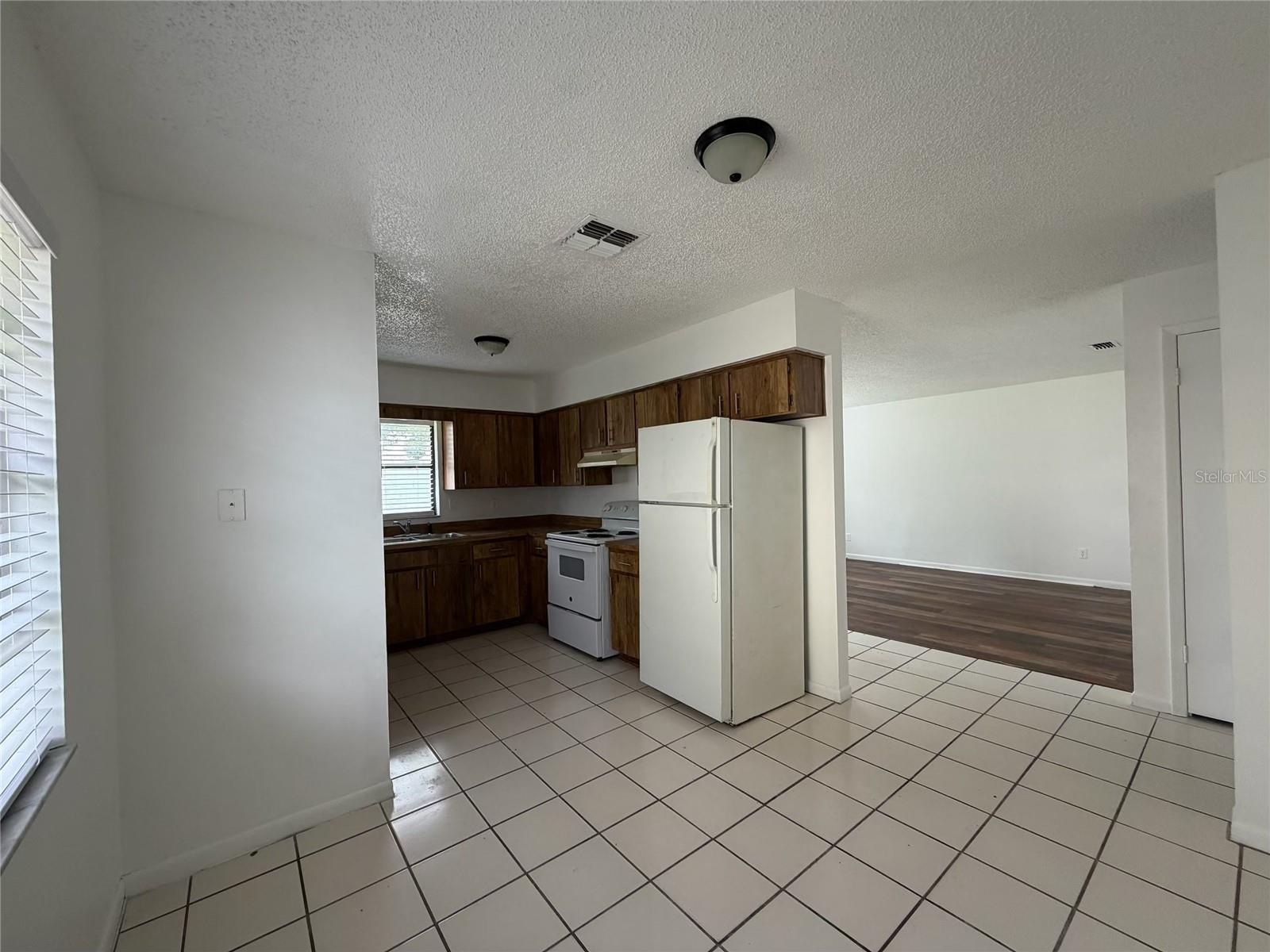 4851 16th St Property Photo 16