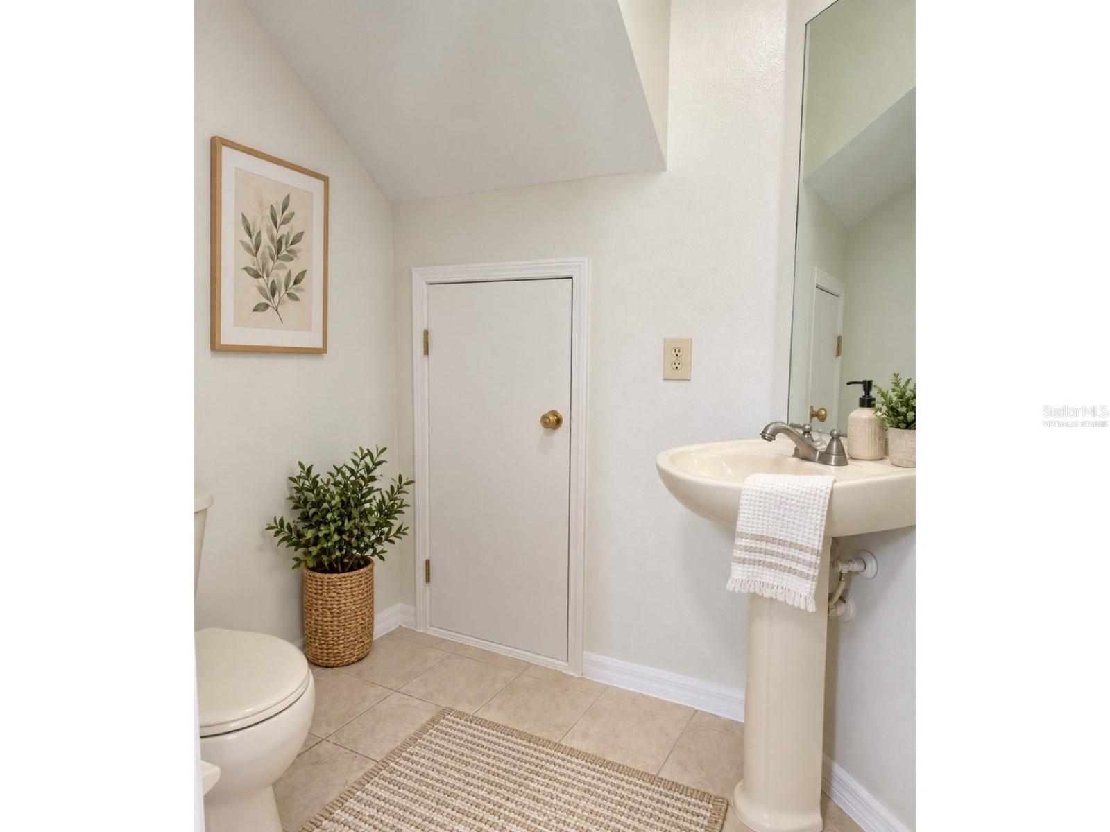 3438 Castle Stone Ct Property Photo 9
