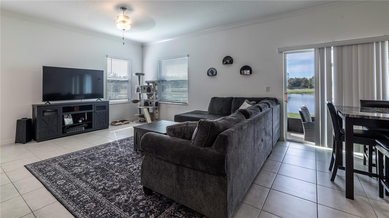 8853 Gallantree Pl Property Photo 6