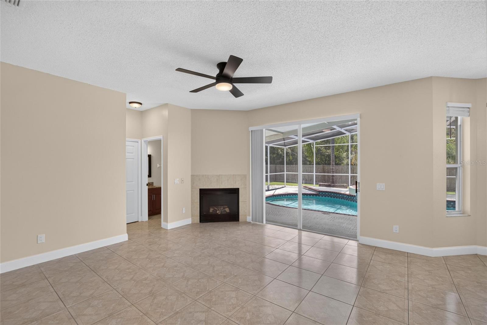 9110 Rockrose Dr Property Photo 10