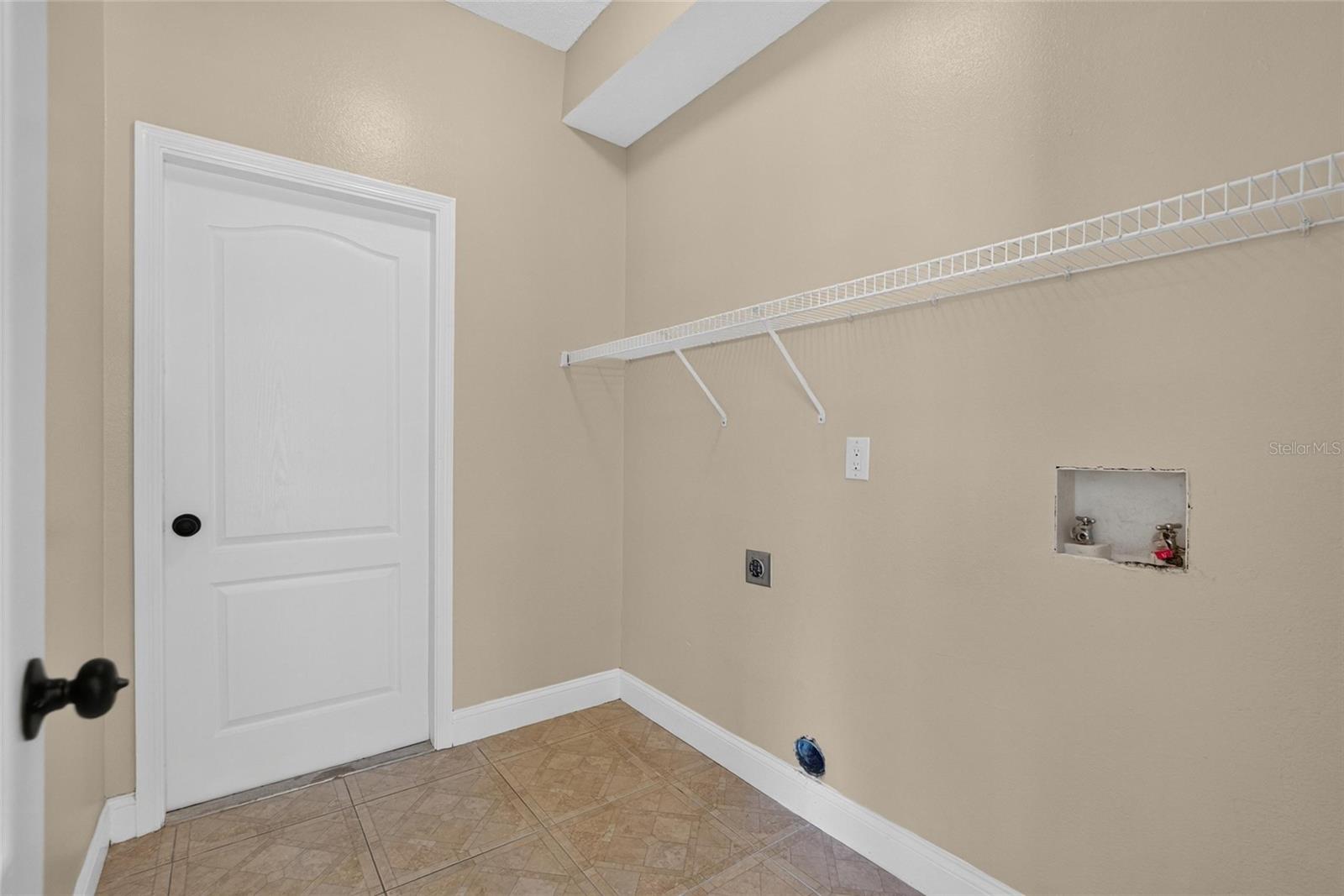 9110 Rockrose Dr Property Photo 20