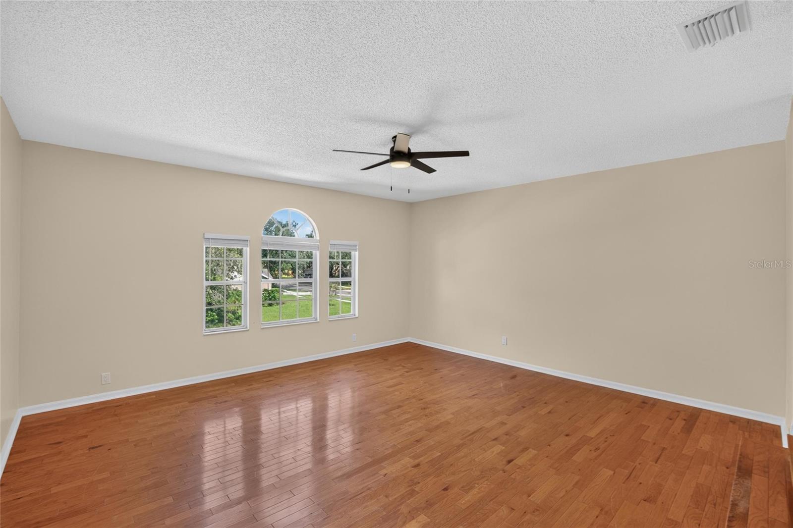9110 Rockrose Dr Property Photo 25