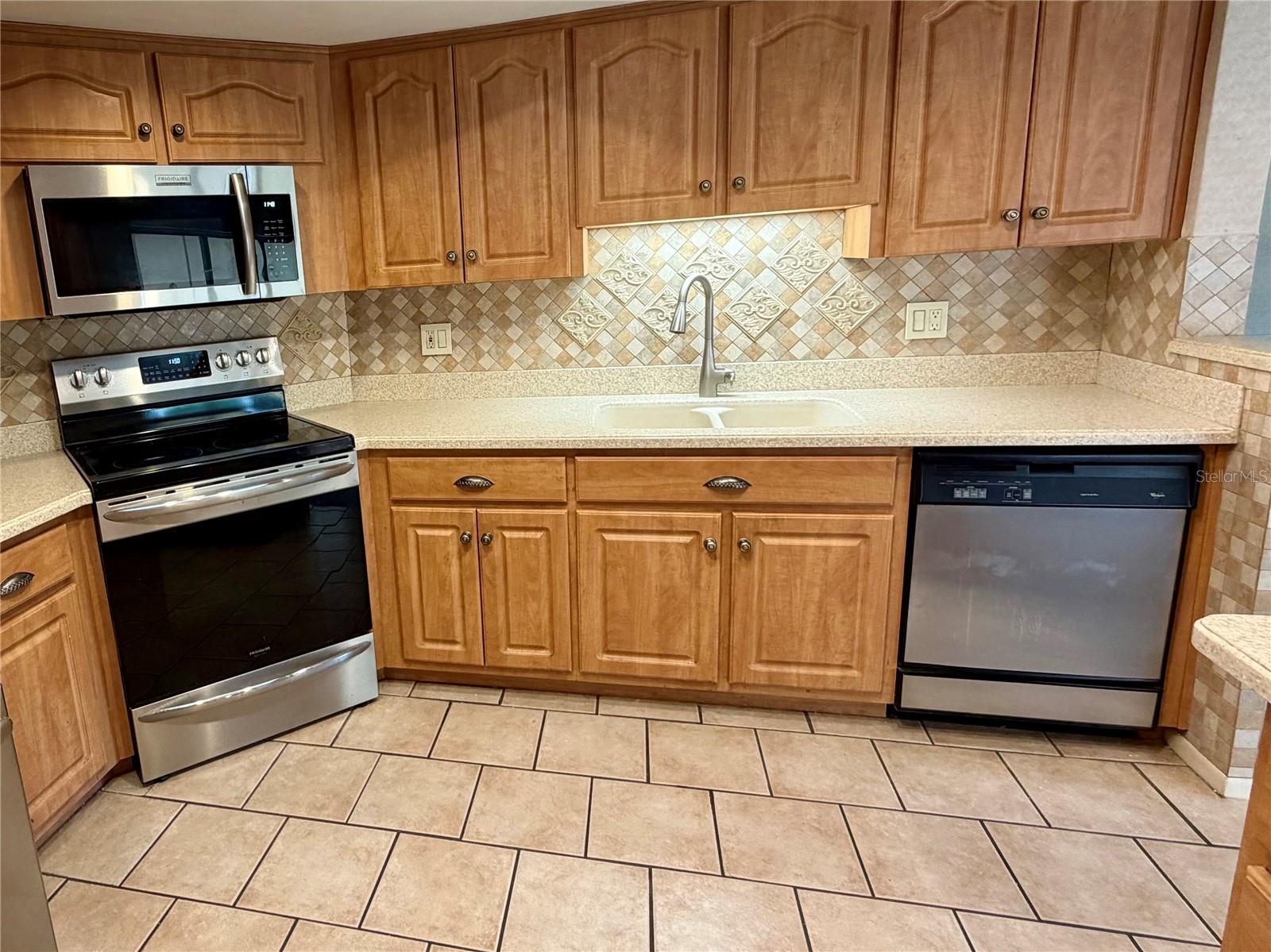 14436 Bay Hills Dr Property Photo 12