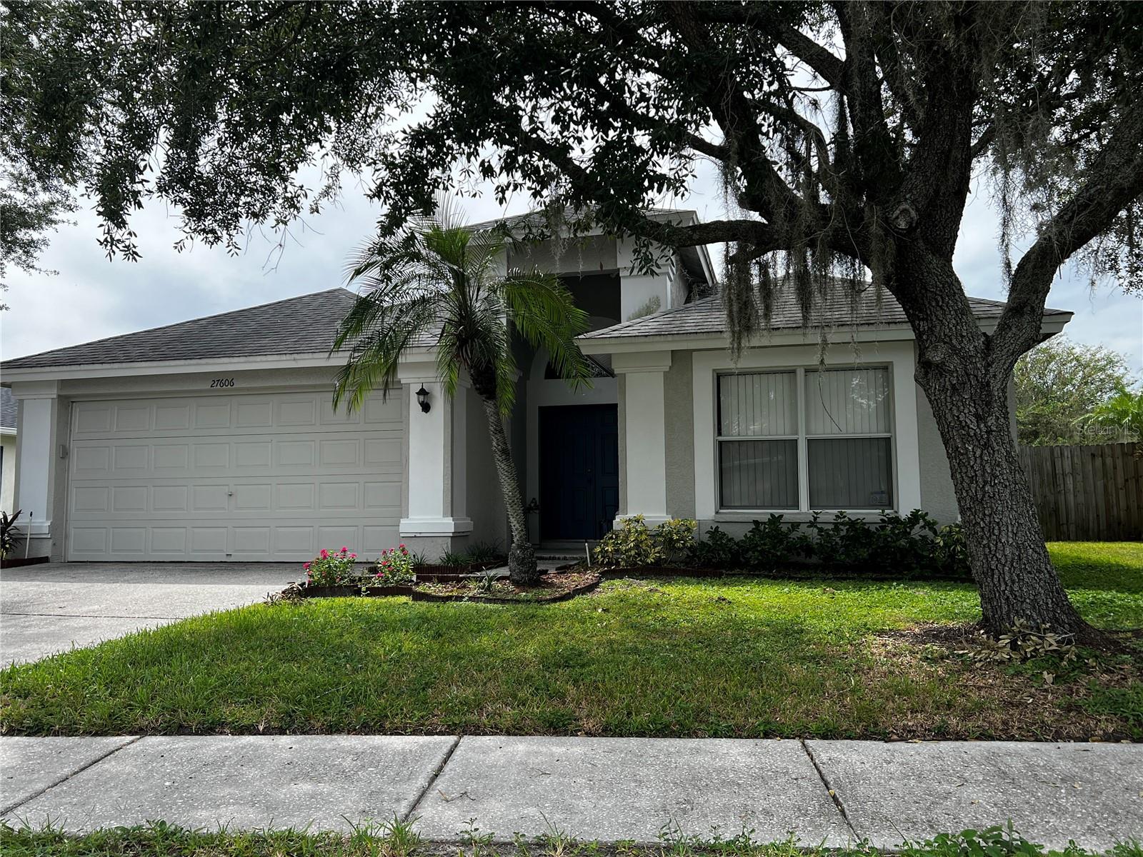27606 Sky Lake Cir Property Photo 2