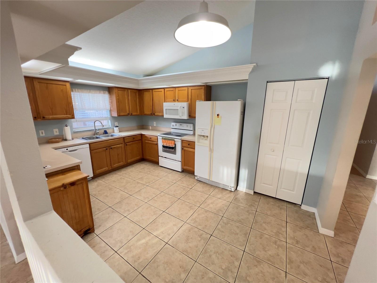 27606 Sky Lake Cir Property Photo 42