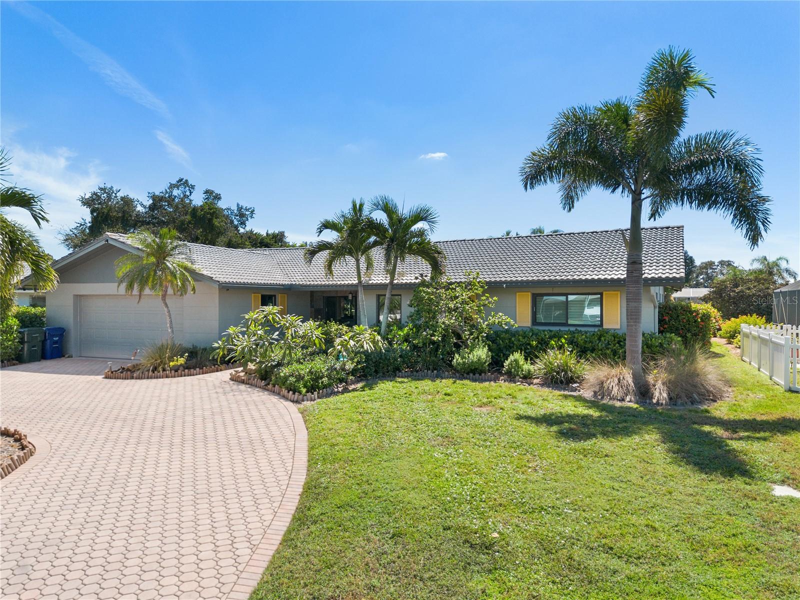 3377 Spring Mill Cir Property Photo 4