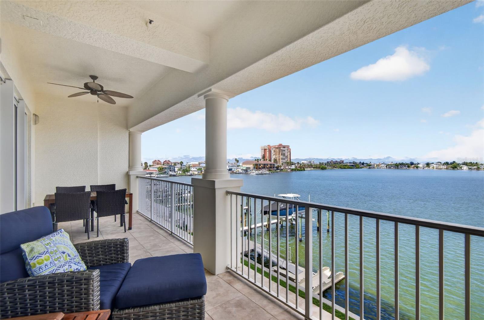 17735 GULF BLVD #306 Property Photo 1