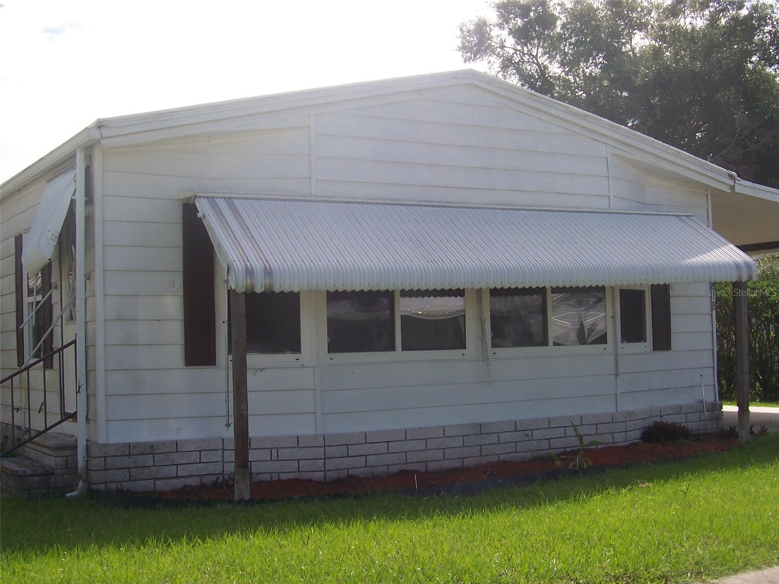 TB8553876 Property Photo 2