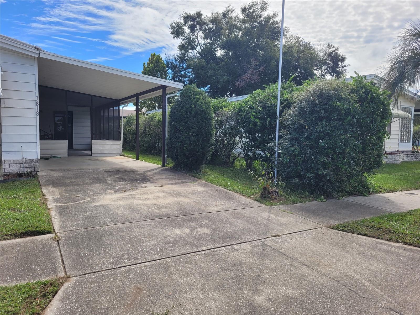 TB8553876 Property Photo 4