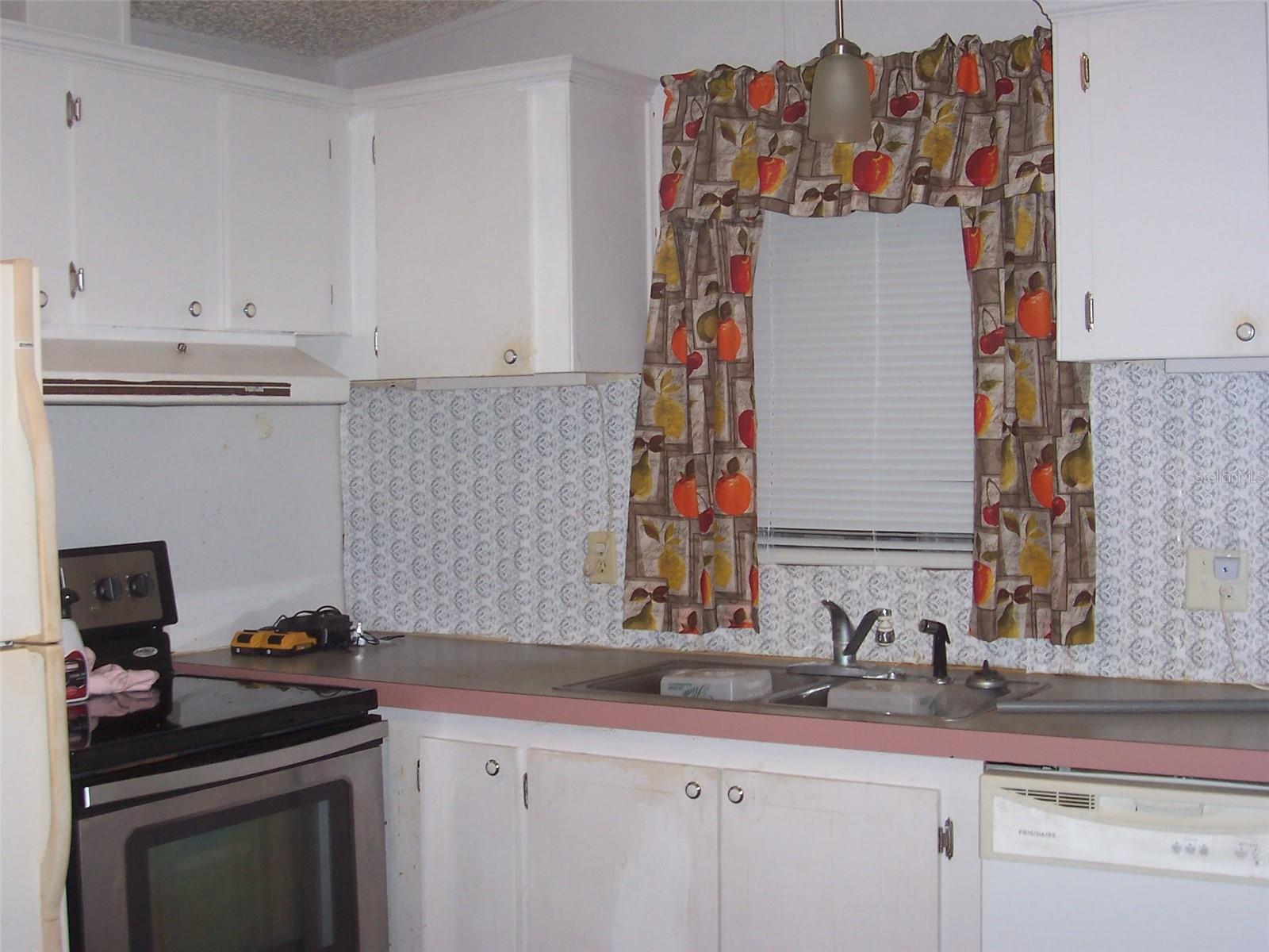 TB8553876 Property Photo 7