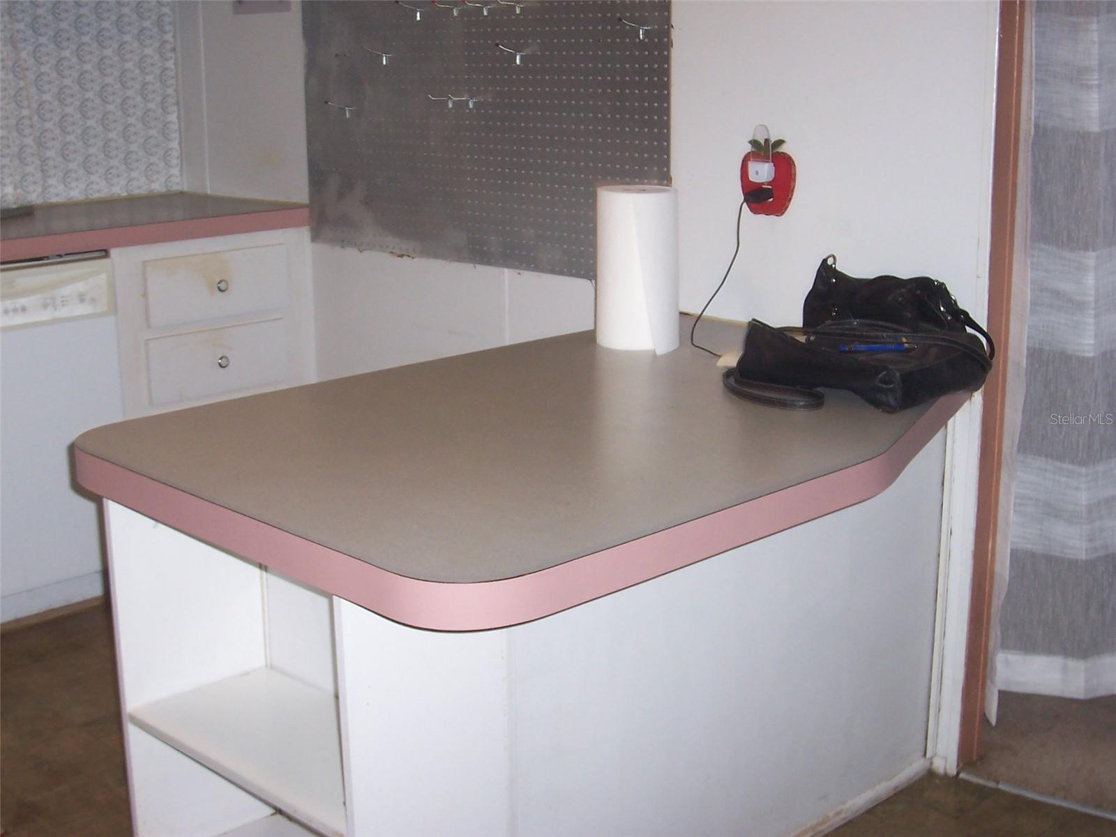 TB8553876 Property Photo 9