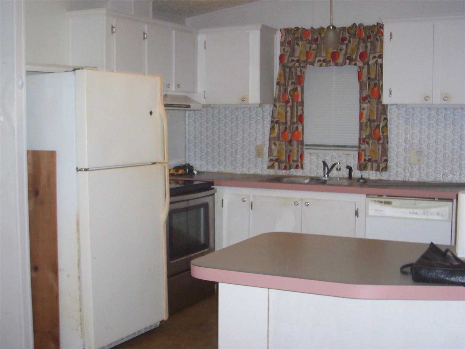 TB8553876 Property Photo 10