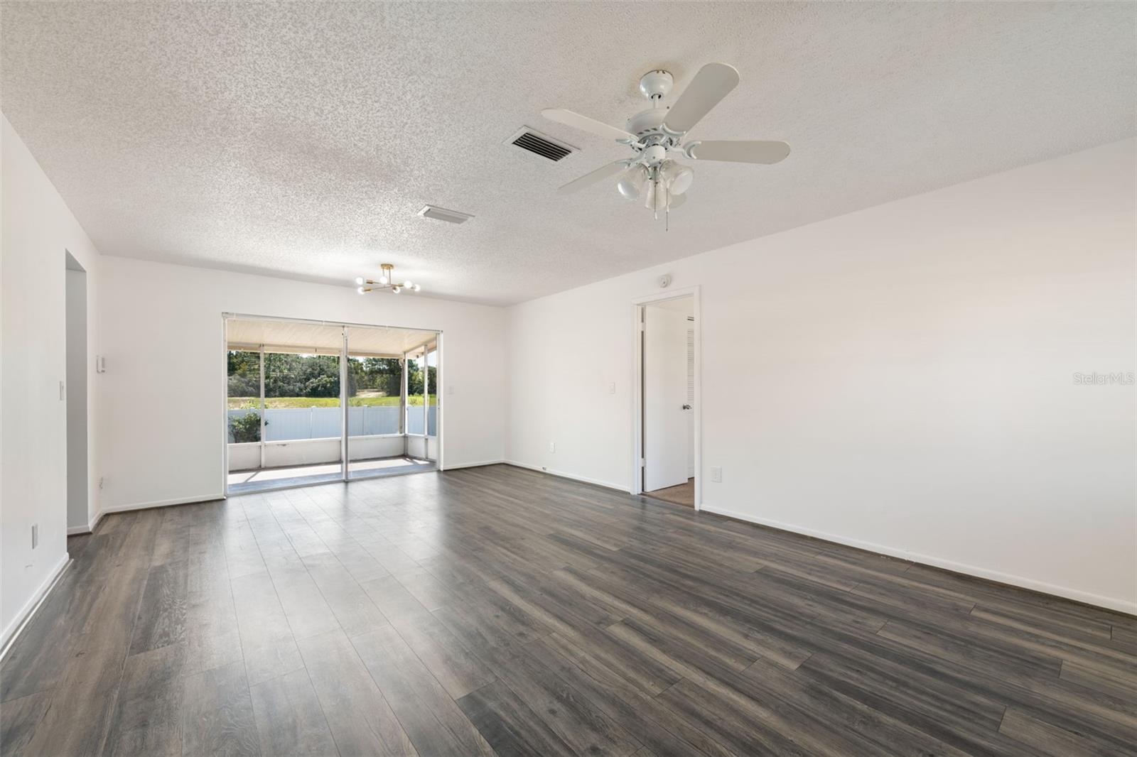 12601 Eddington Rd Property Photo 3