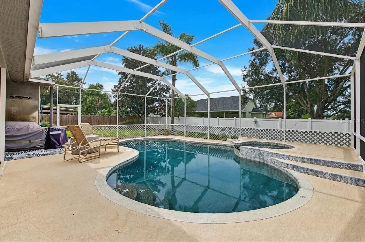 24415 Rolling View Ct Property Photo 37
