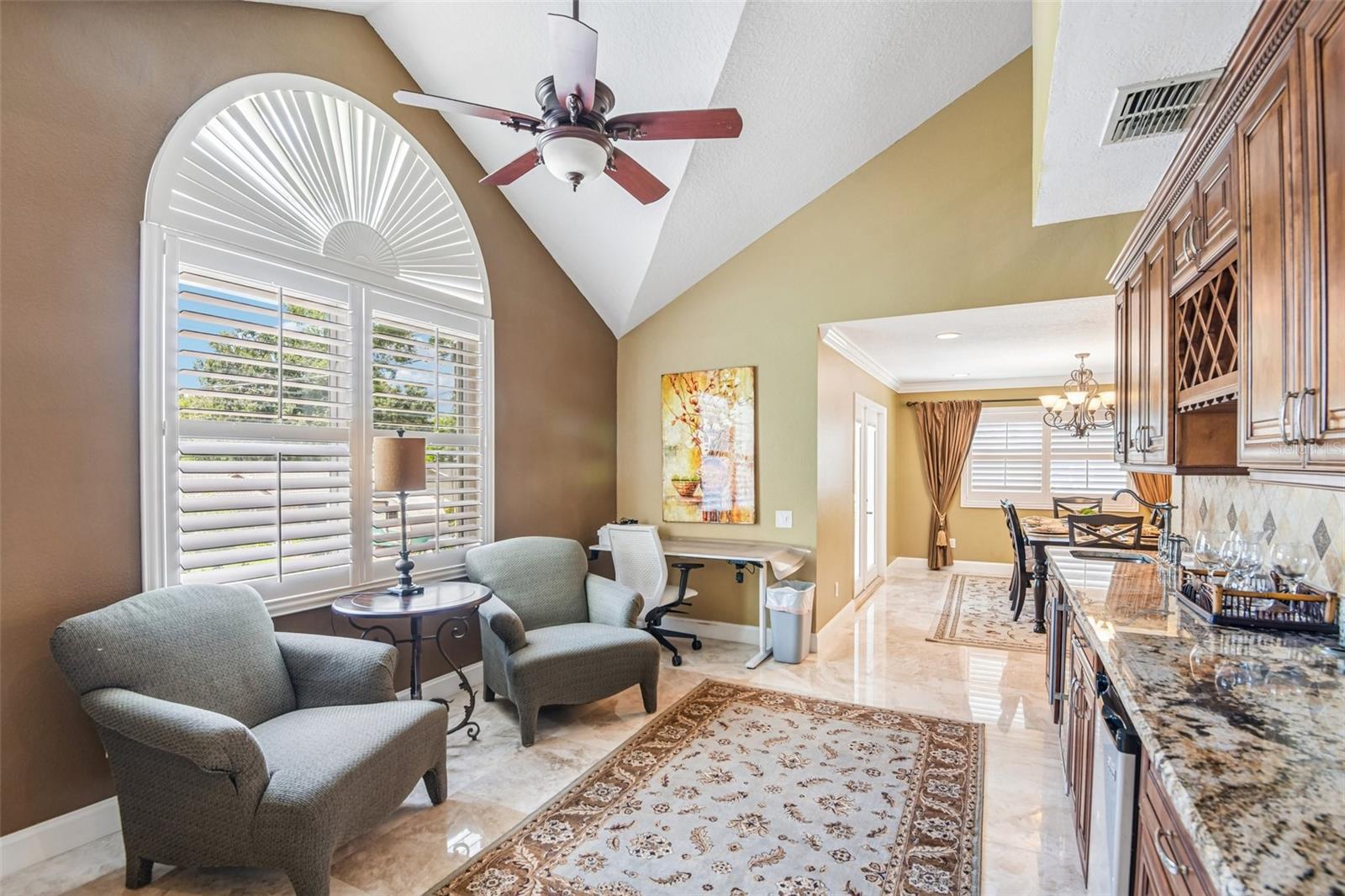 3157 N Canal Dr Property Photo 18