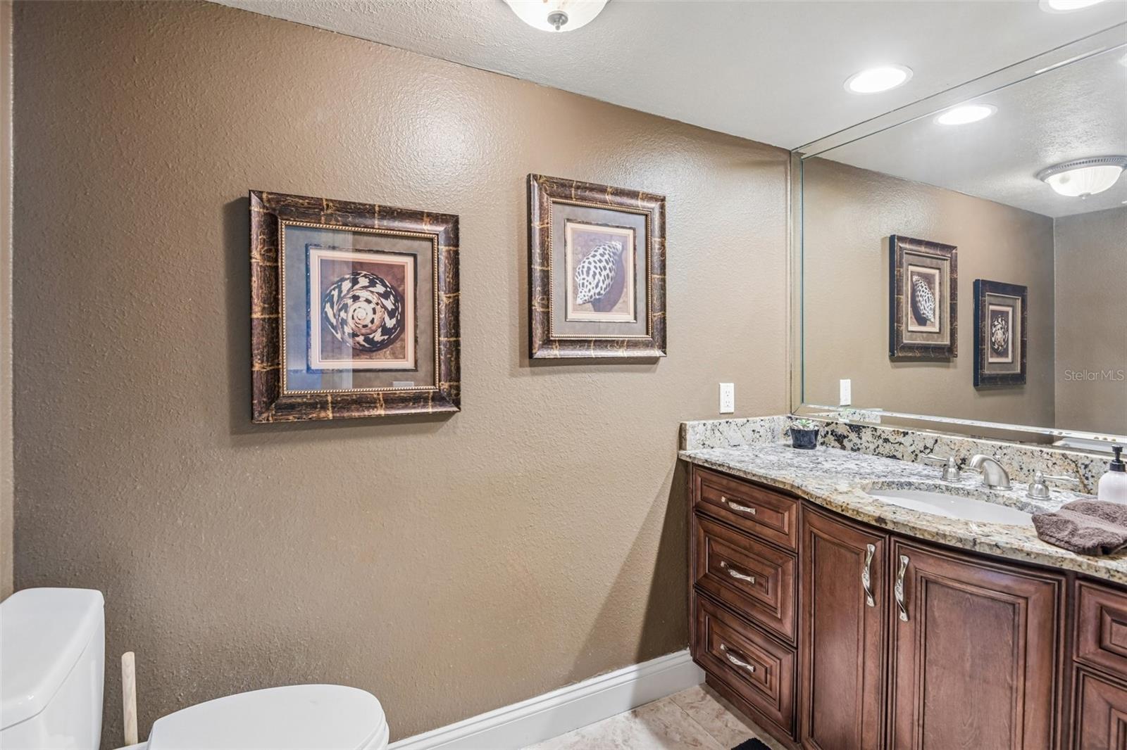3157 N Canal Dr Property Photo 35