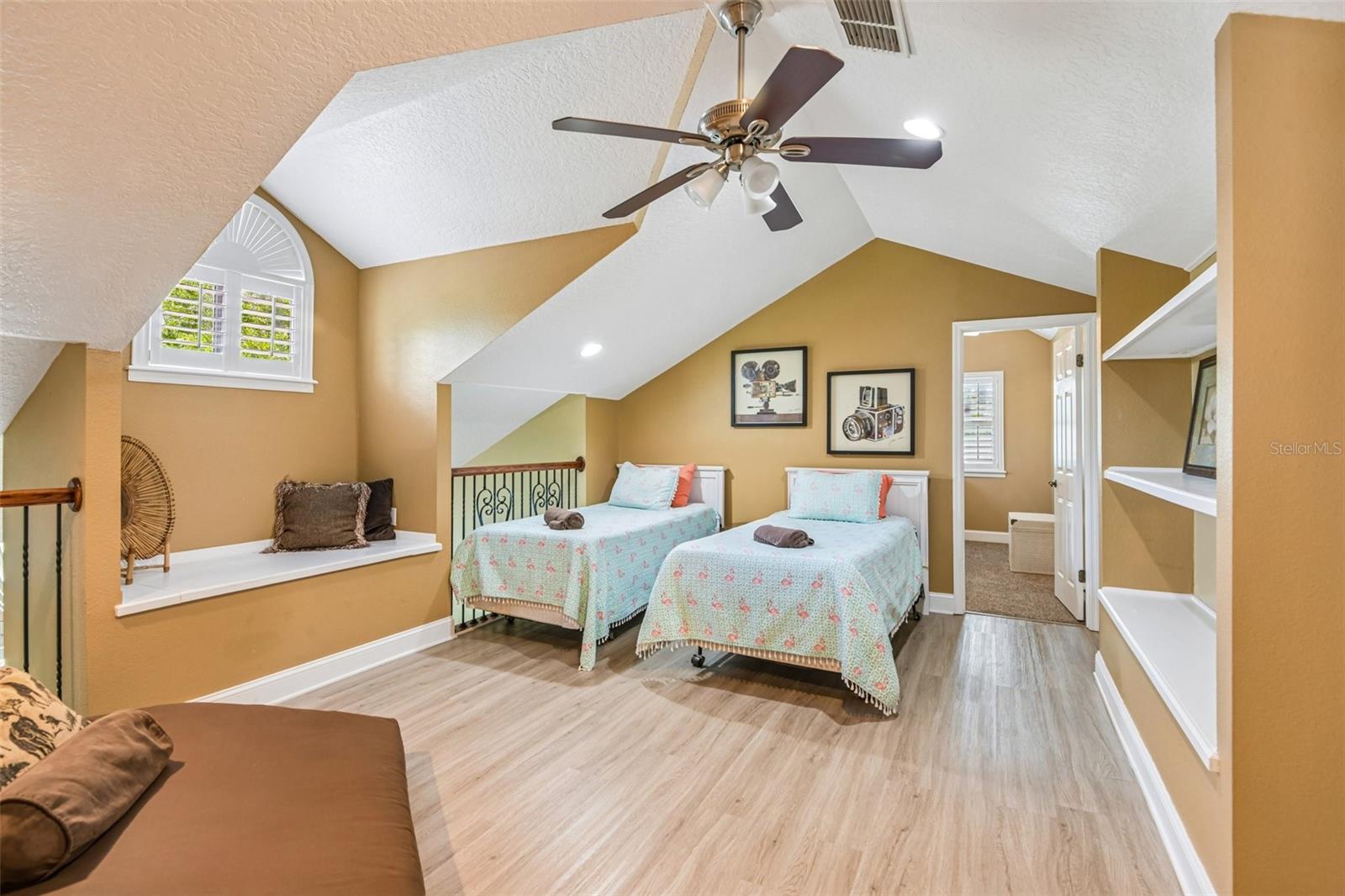 3157 N Canal Dr Property Photo 54