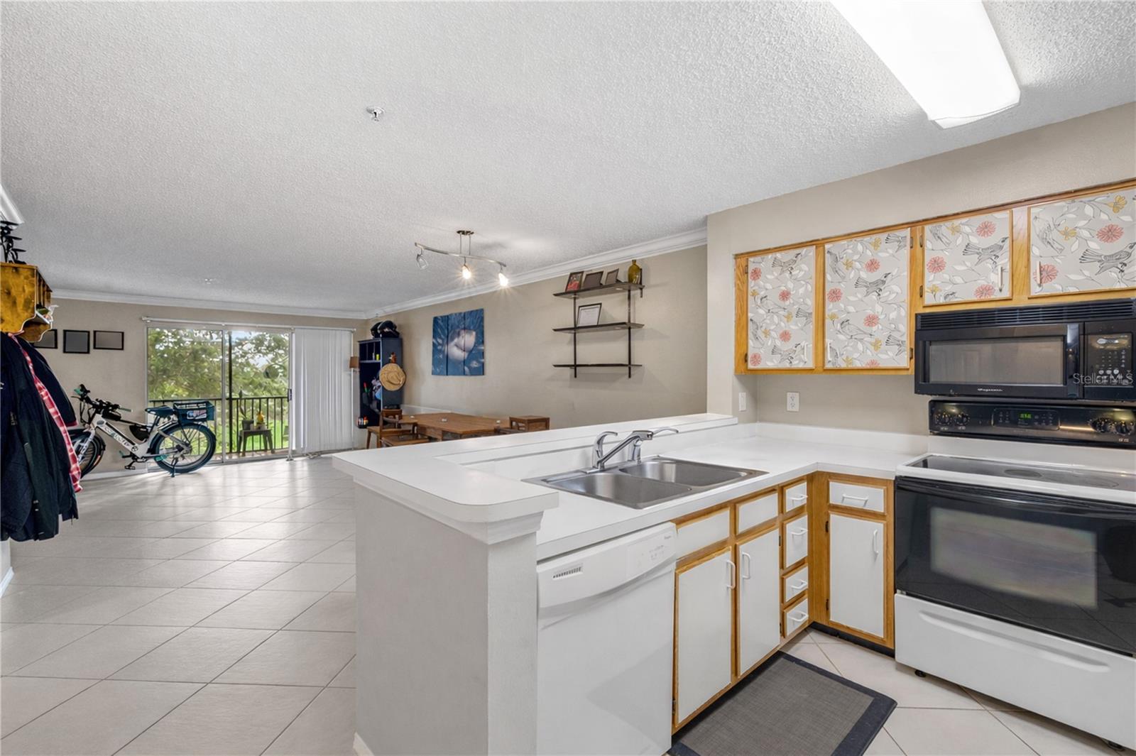 2400 Feather Sound Dr #425 Property Photo 4