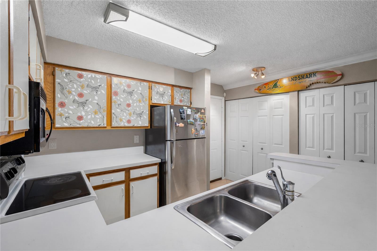 2400 Feather Sound Dr #425 Property Photo 9