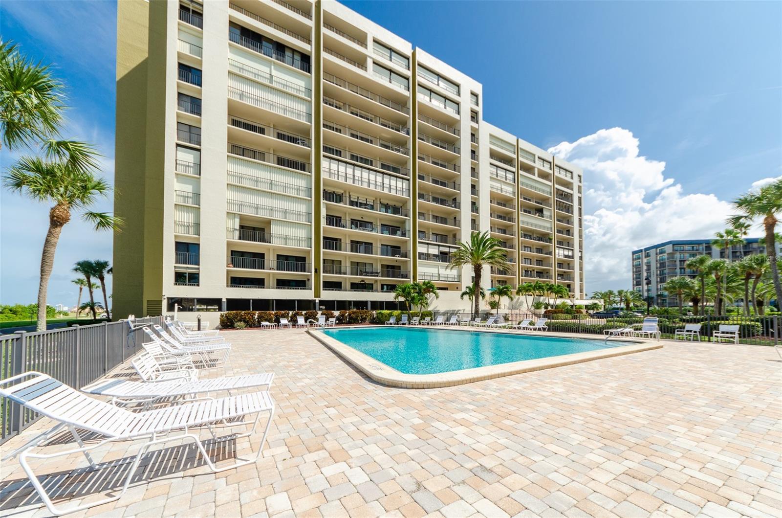 1480 GULF BLVD #105 Property Photo 1