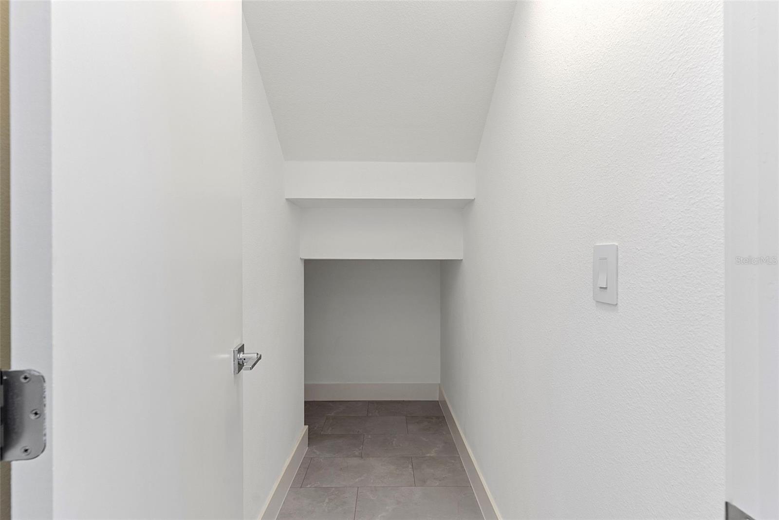 8405 Modano Pl Property Photo 6