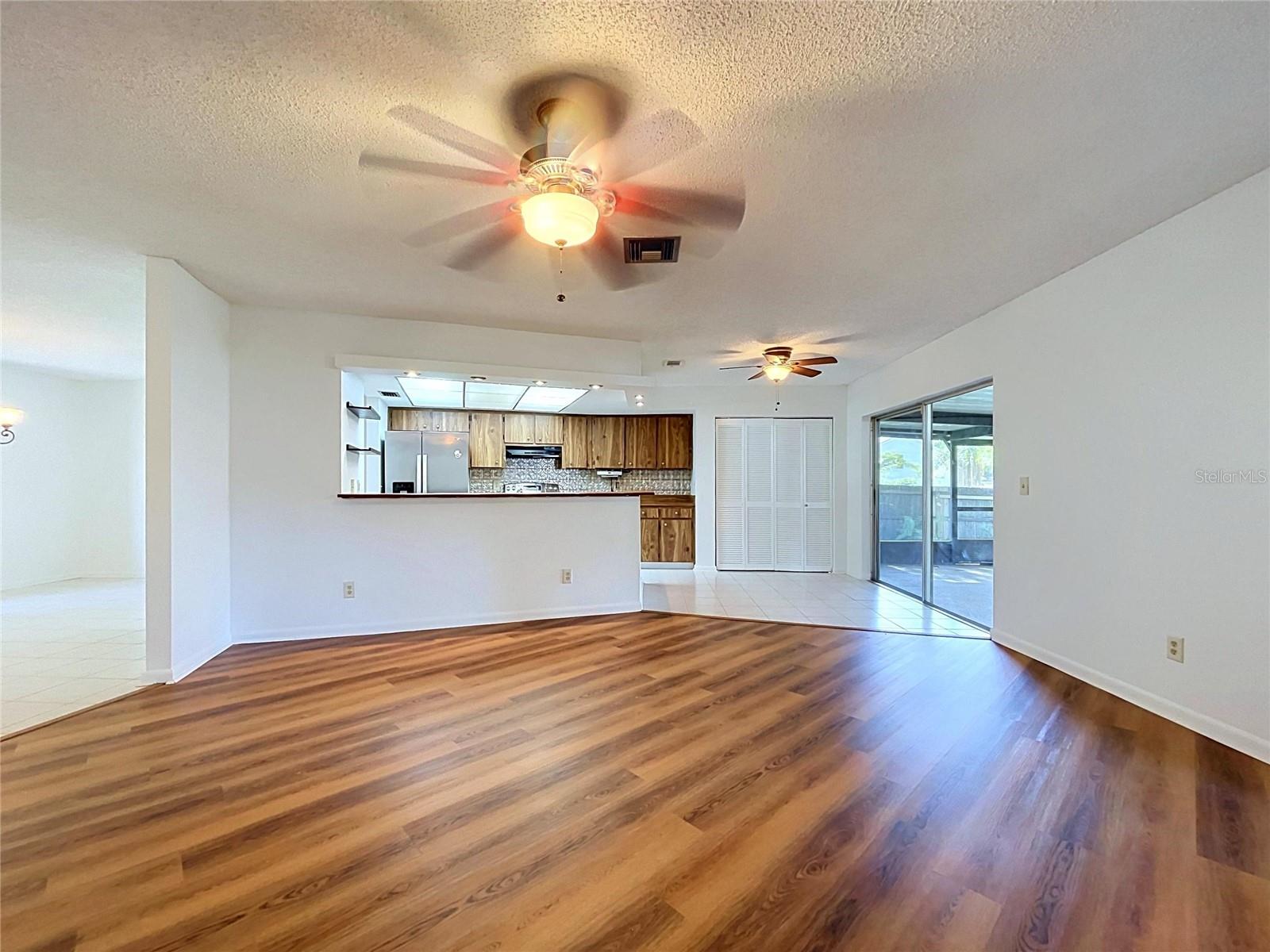 1413 Windjammer Loop Property Photo 16