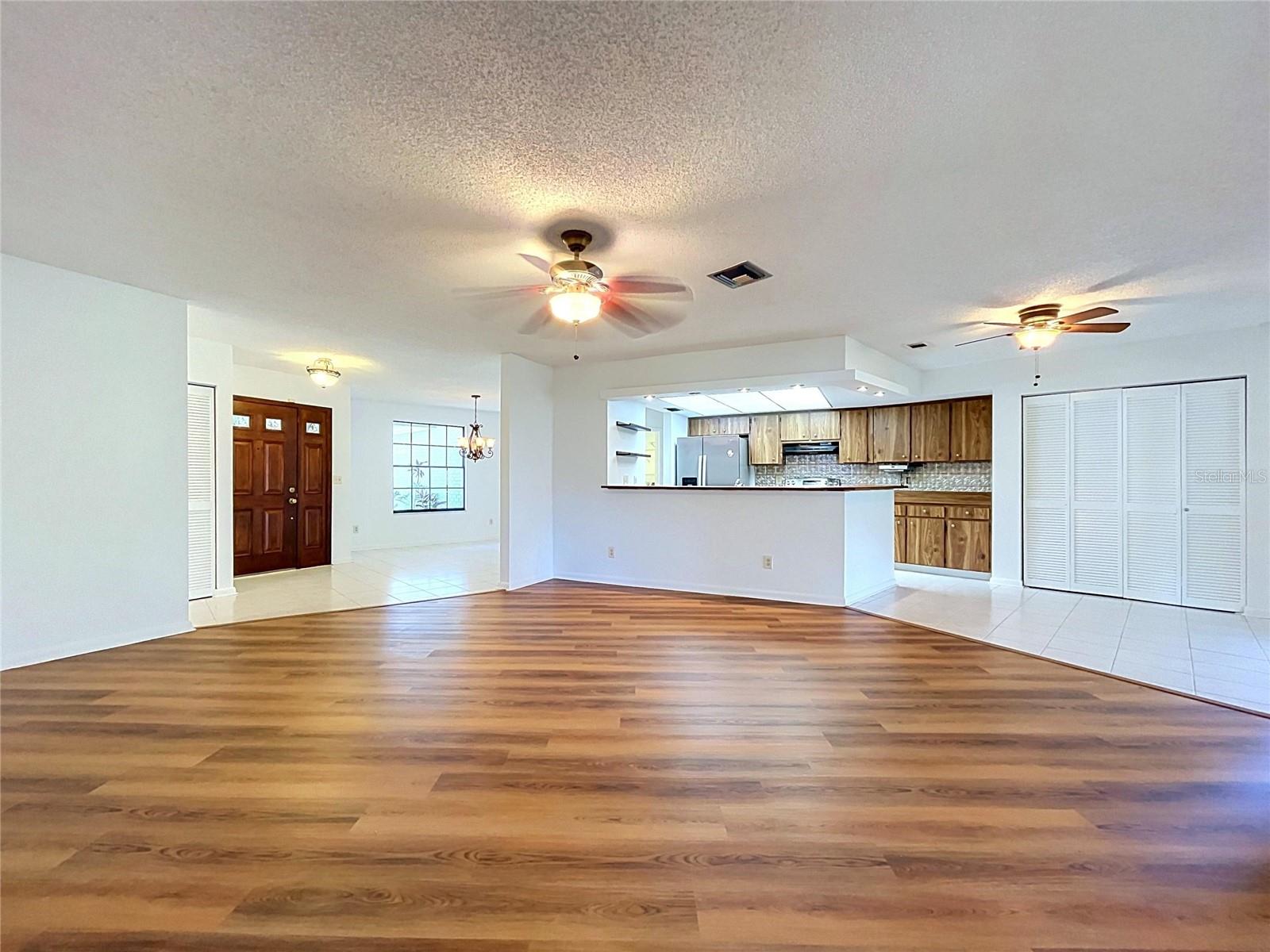 1413 Windjammer Loop Property Photo 17
