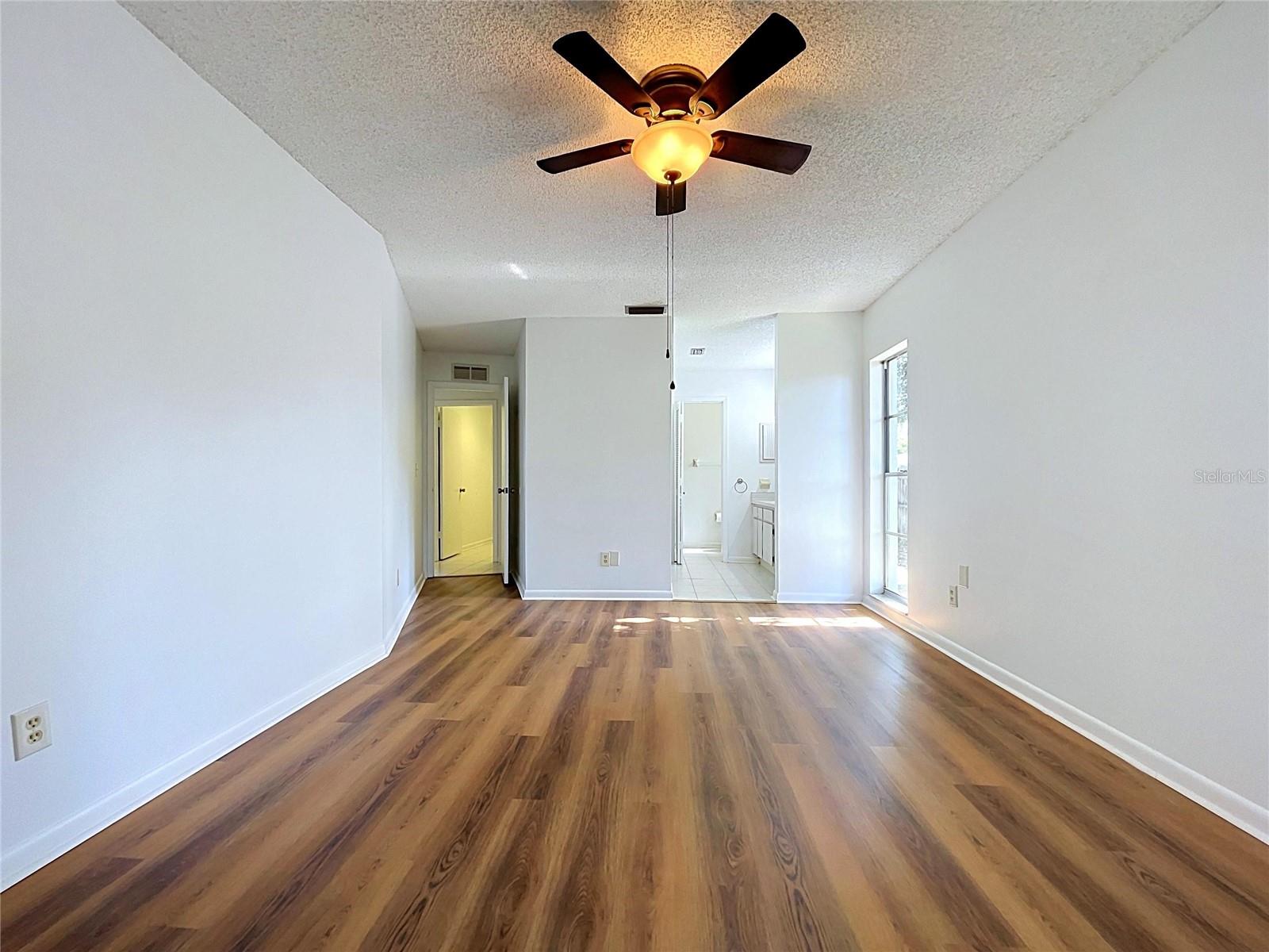1413 Windjammer Loop Property Photo 38