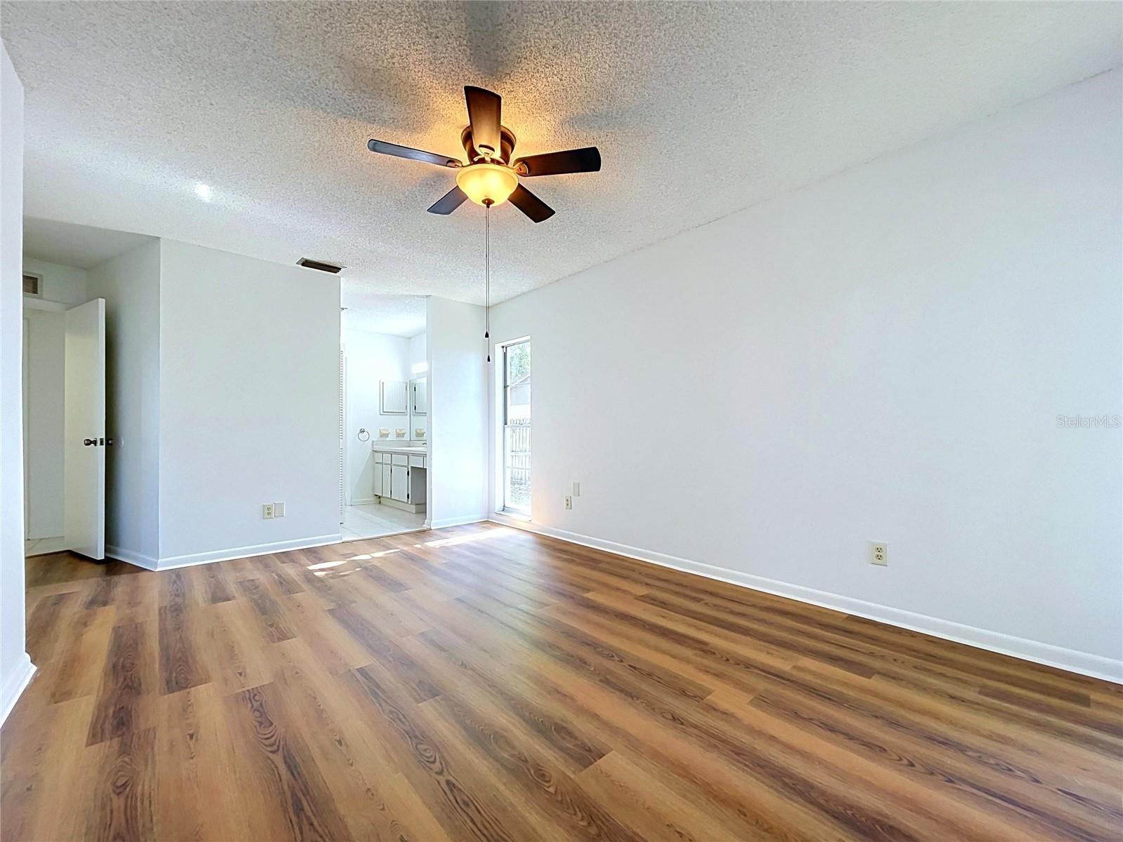 1413 Windjammer Loop Property Photo 39