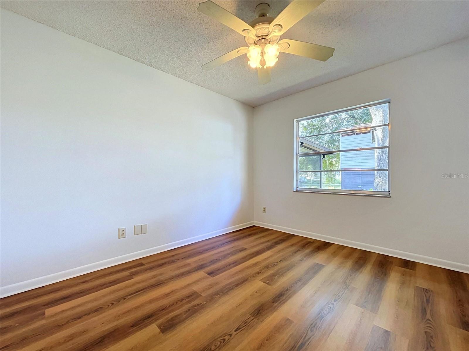 1413 Windjammer Loop Property Photo 44