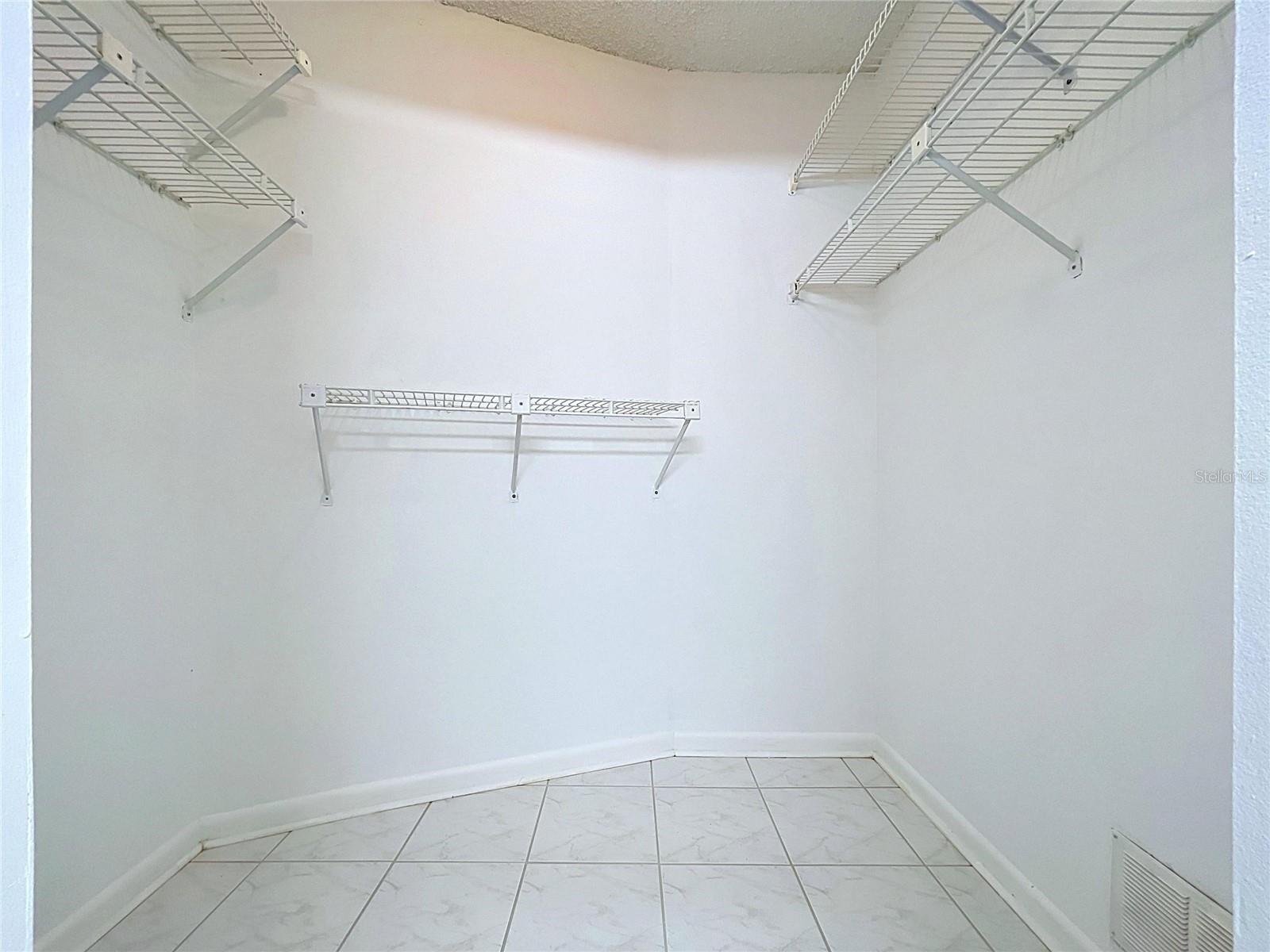 1413 Windjammer Loop Property Photo 48