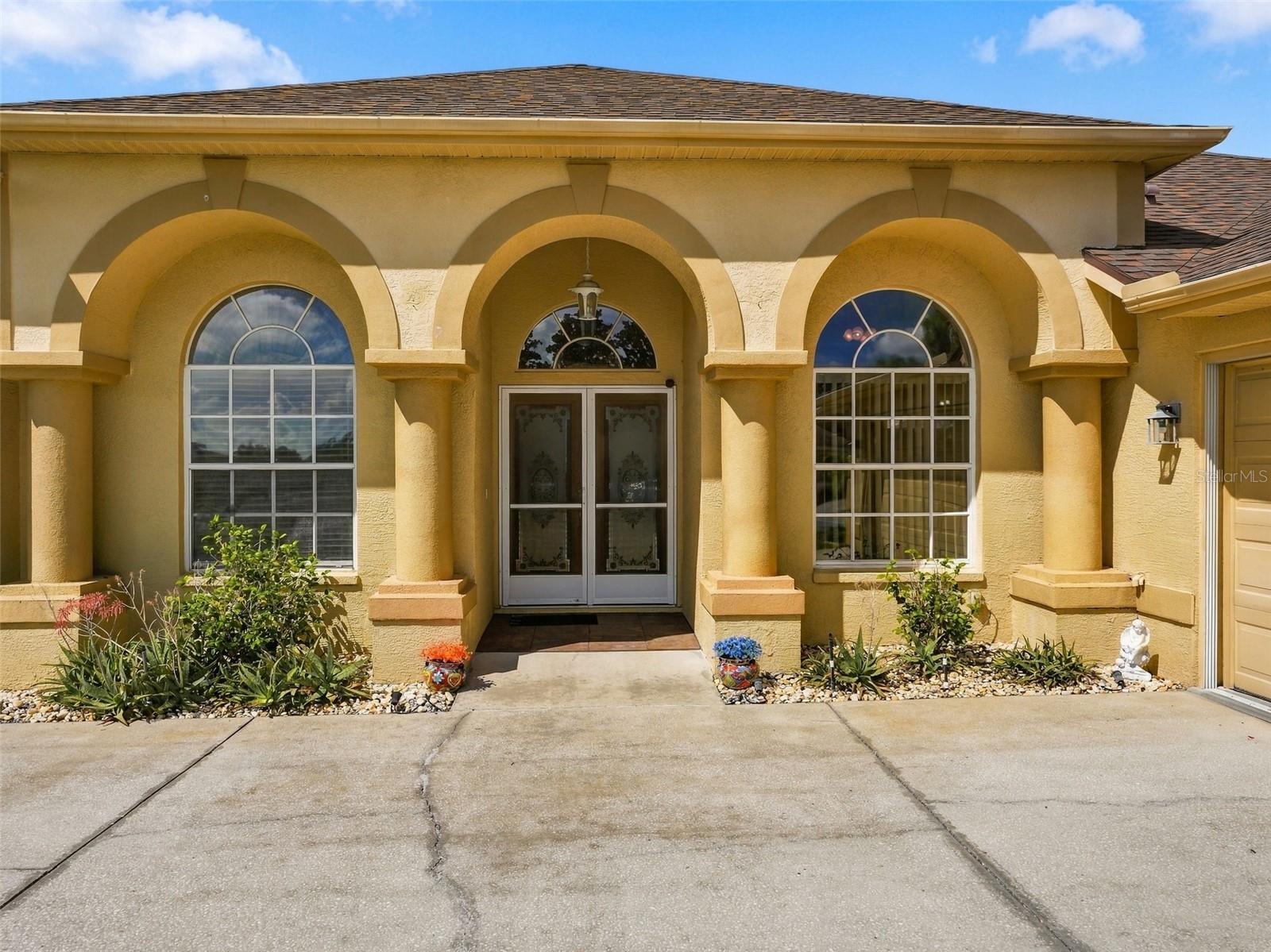 3542 Conifer Loop Property Photo 5